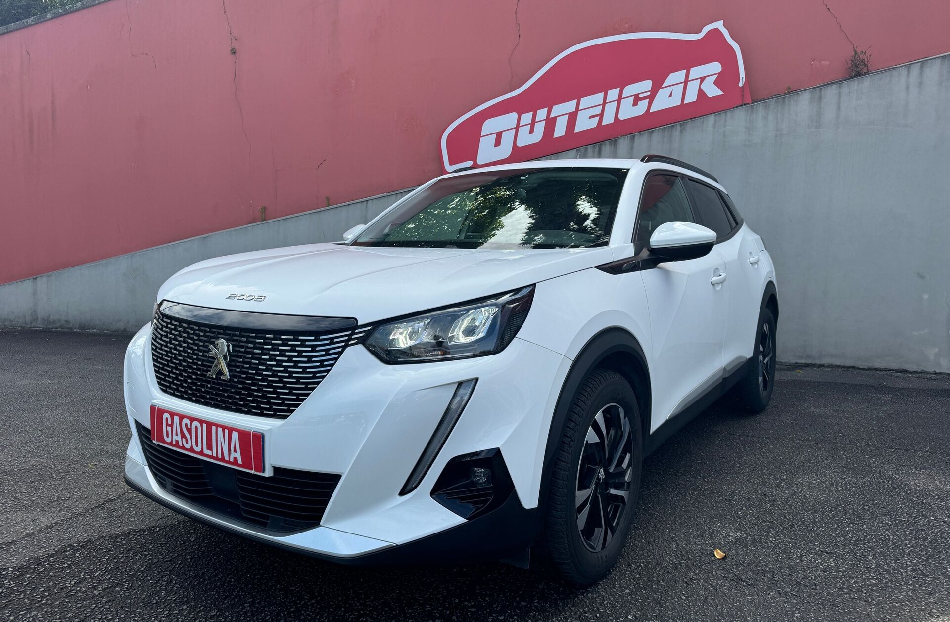 PEUGEOT 2008 1.2 PureTech Allure Pack EAT8