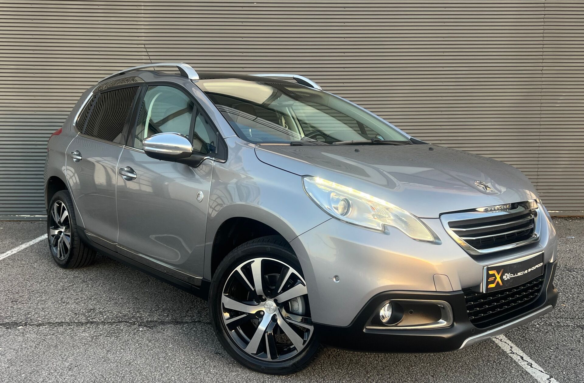 PEUGEOT 2008 1.2 PureTech Allure
