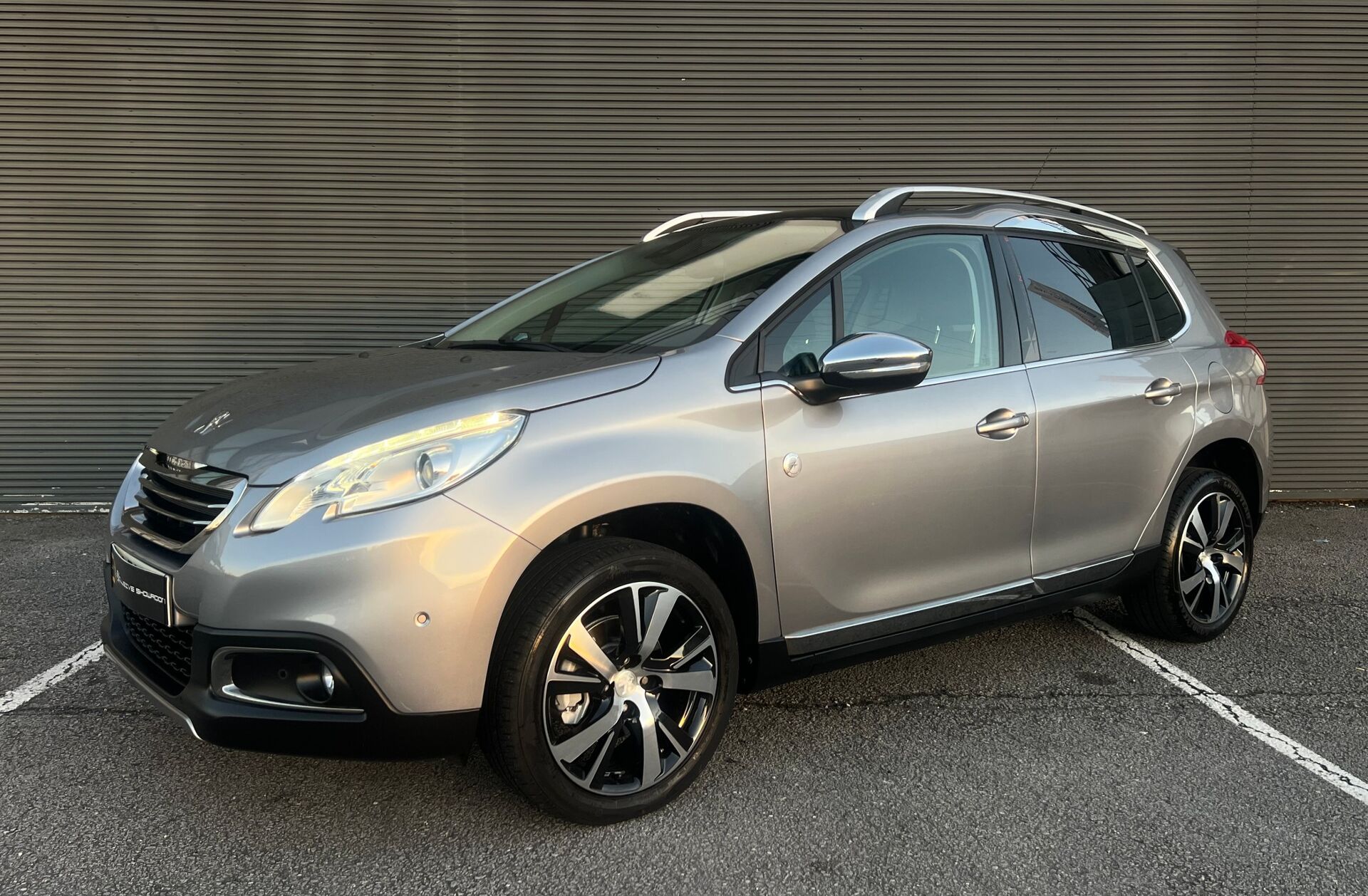 PEUGEOT 2008 1.2 PureTech Allure