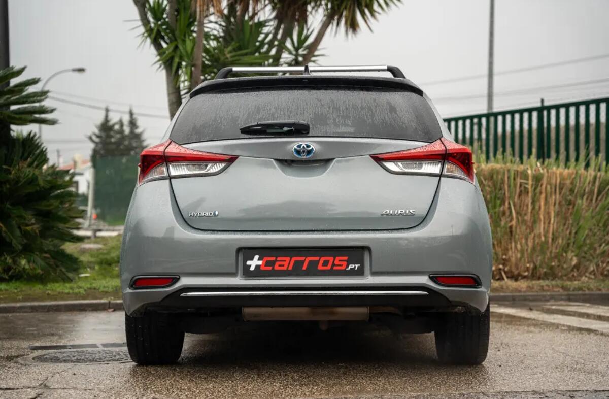 TOYOTA Auris 1.8 HSD Exclusive