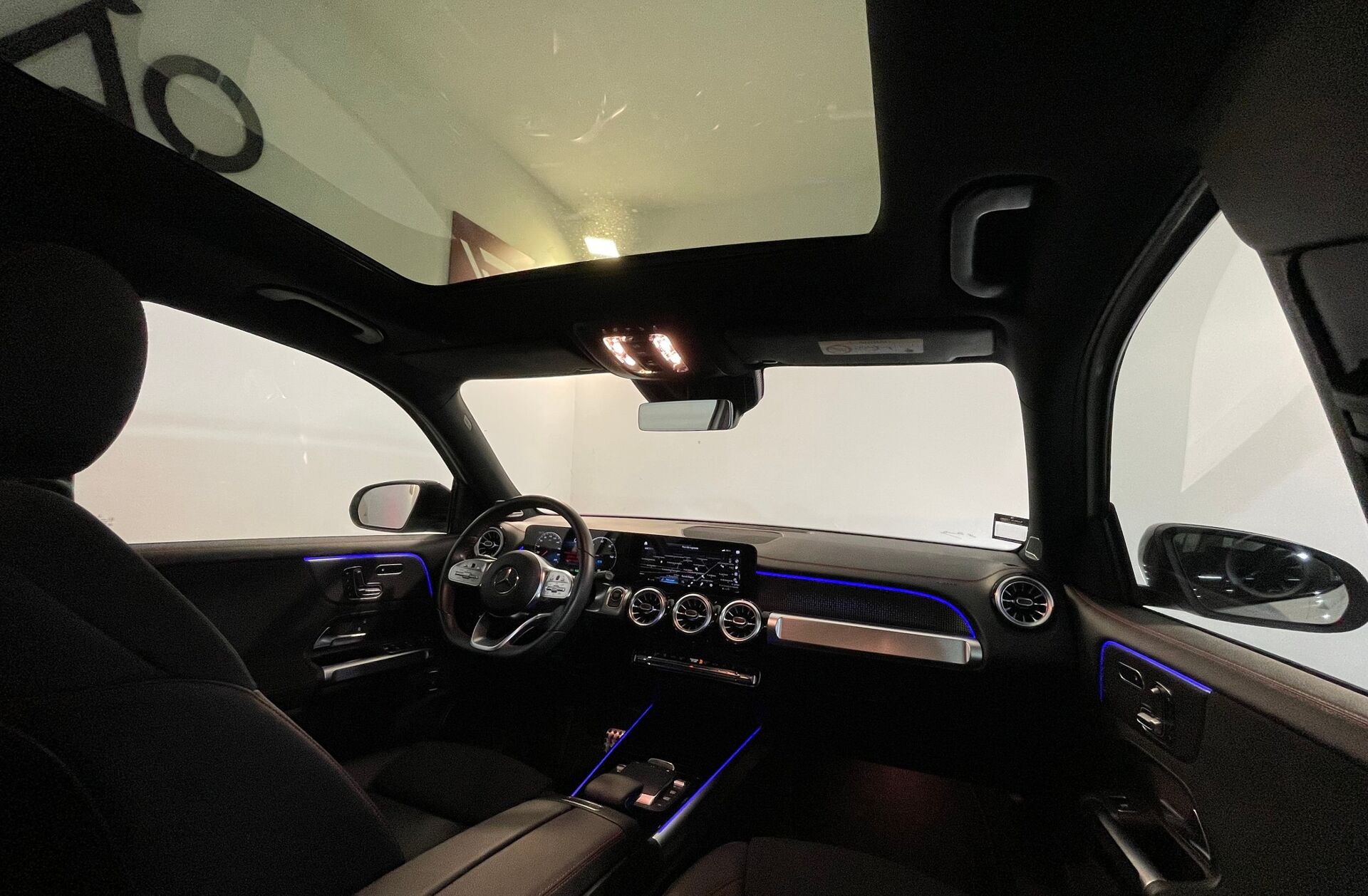 MERCEDES EQB 250 AMG Line