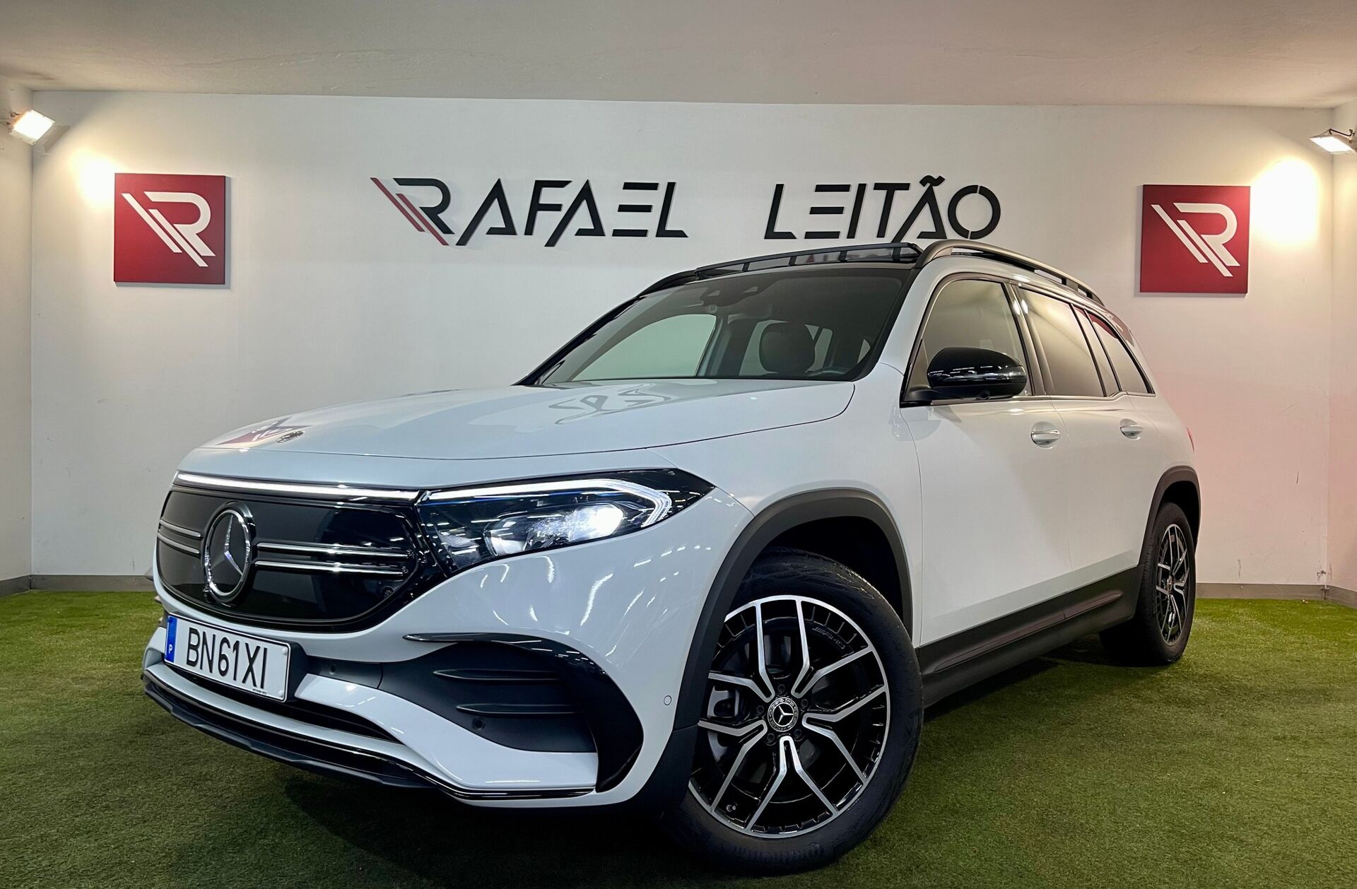 MERCEDES EQB 250 AMG Line