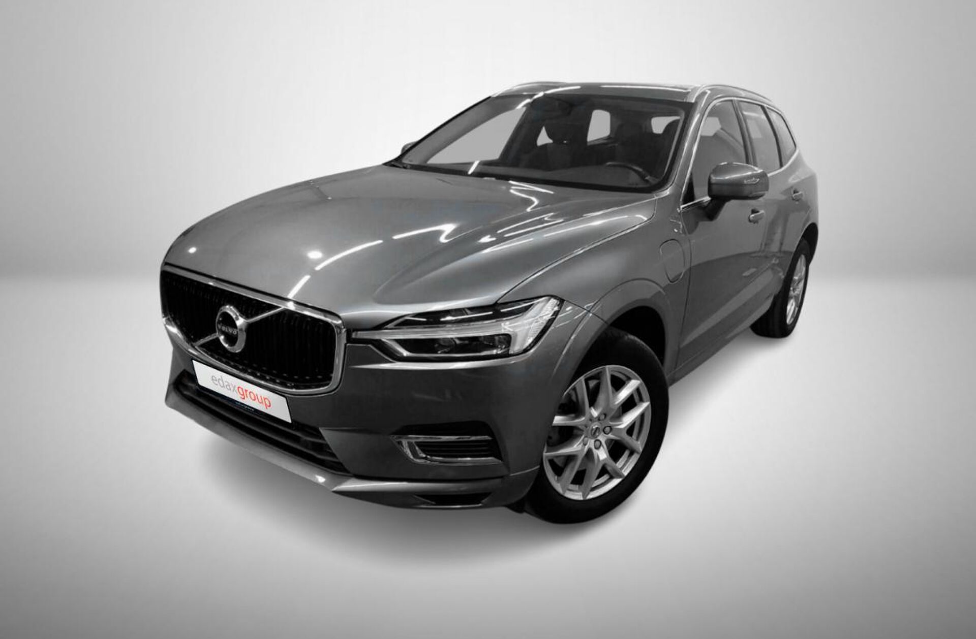 VOLVO XC60 2.0 T8 PHEV Momentum AWD