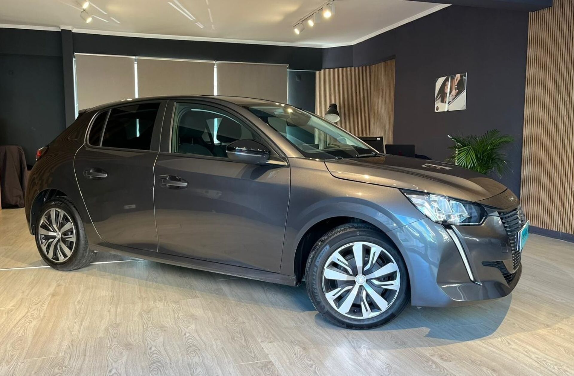 PEUGEOT 208 1.2 PureTech Active Pack
