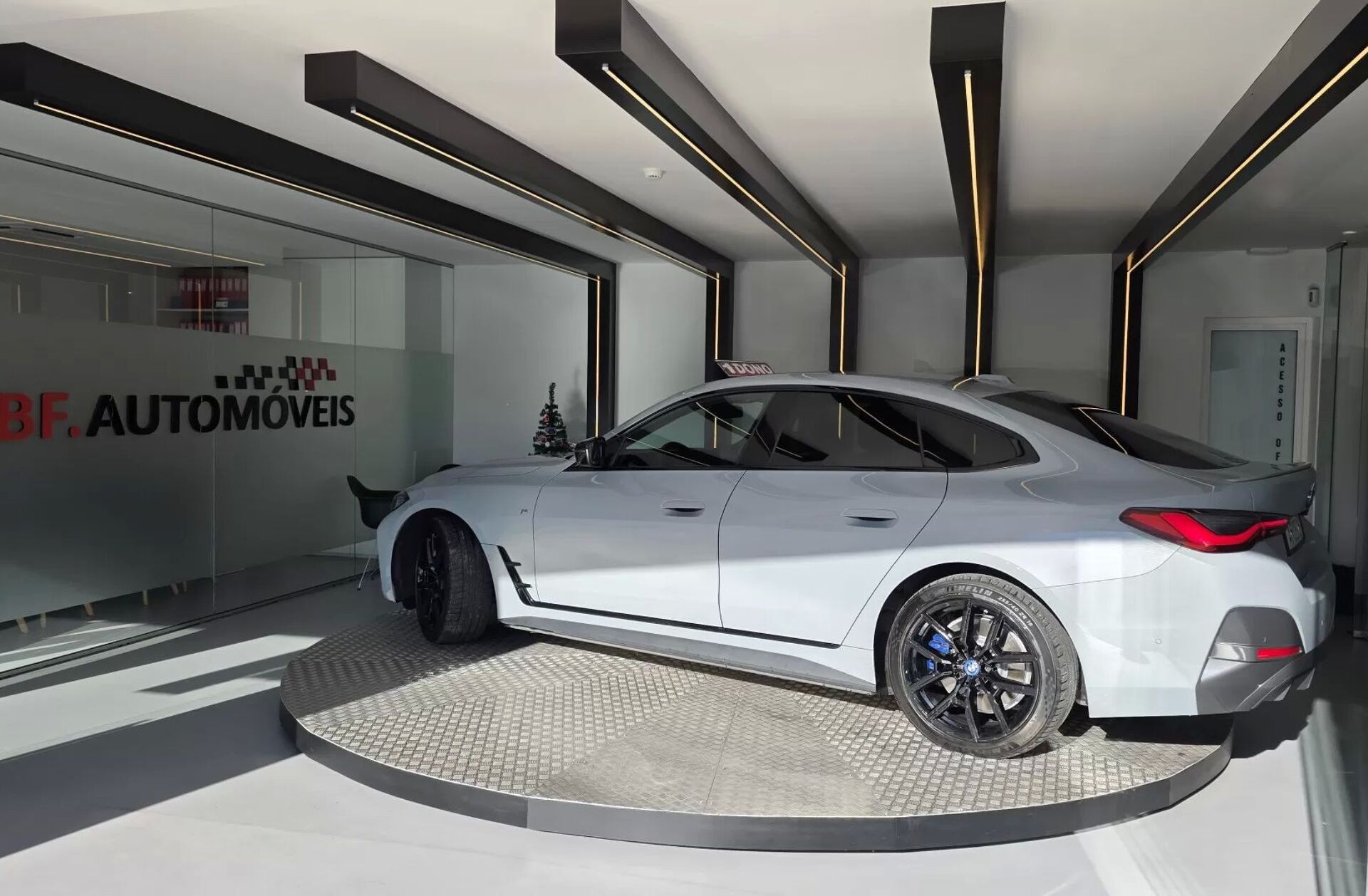 BMW i4 eDrive40 Desportiva M