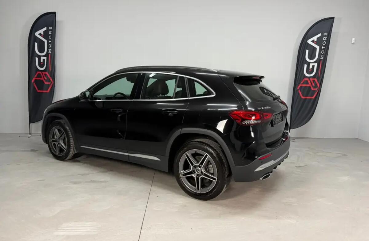 MERCEDES Classe GLA GLA 250 e AMG Line
