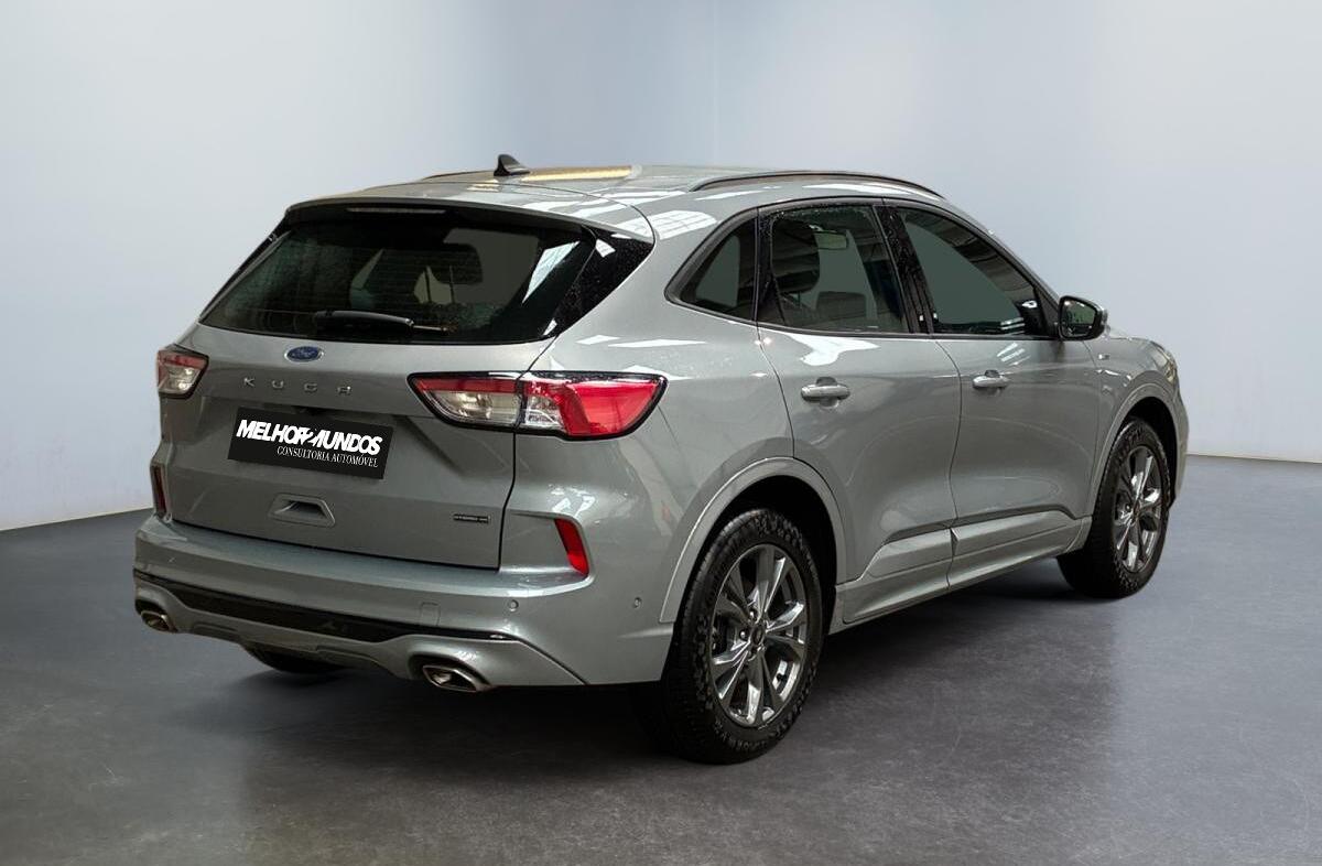 FORD Kuga 2.5 FHEV ST-Line