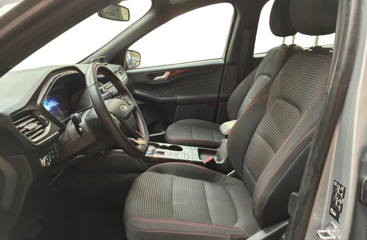 FORD Kuga 2.5 FHEV ST-Line