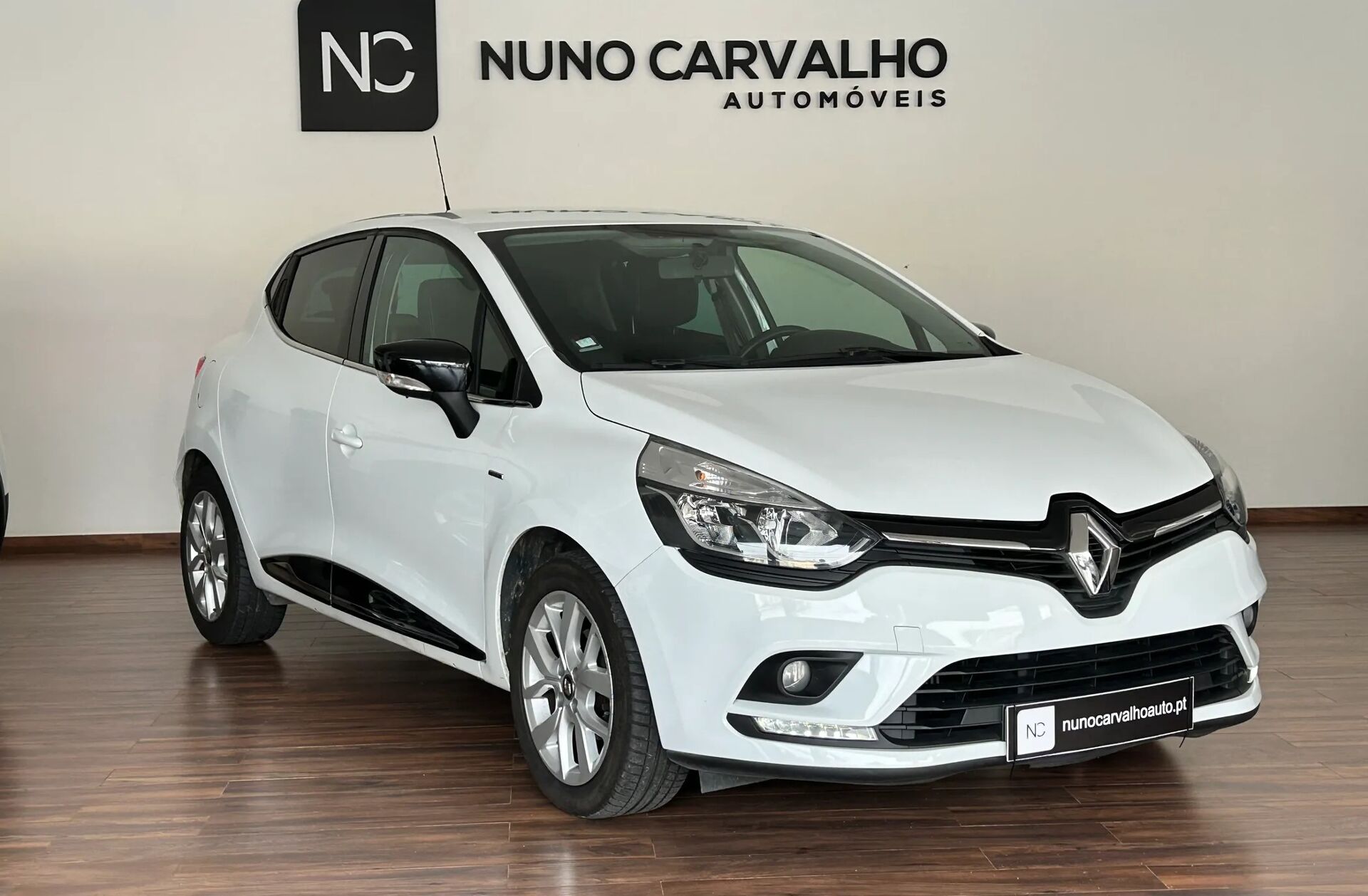 RENAULT Clio 0.9 TCe Limited Bi-Fuel