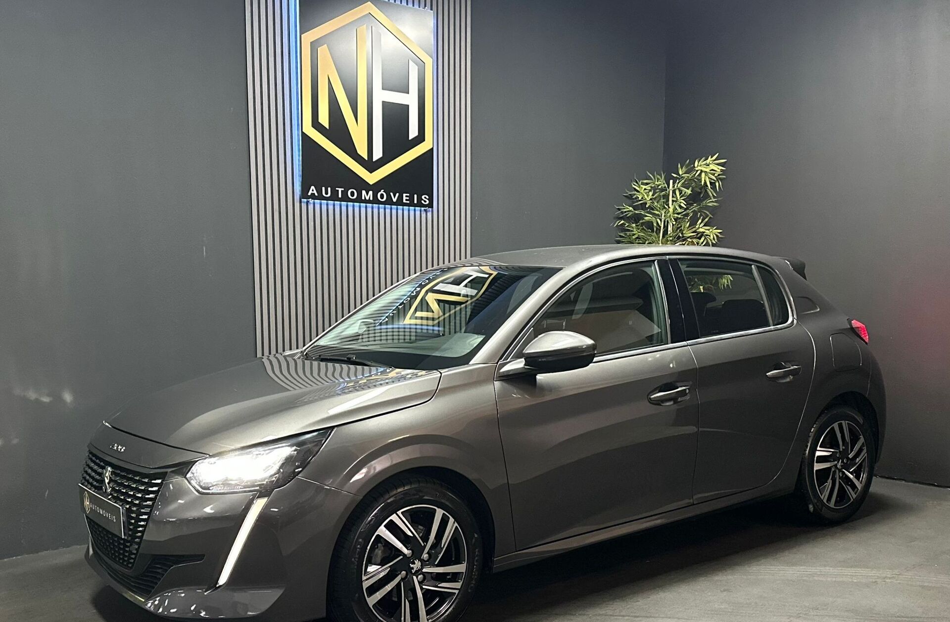 PEUGEOT 208 1.2 PureTech Allure EAT8