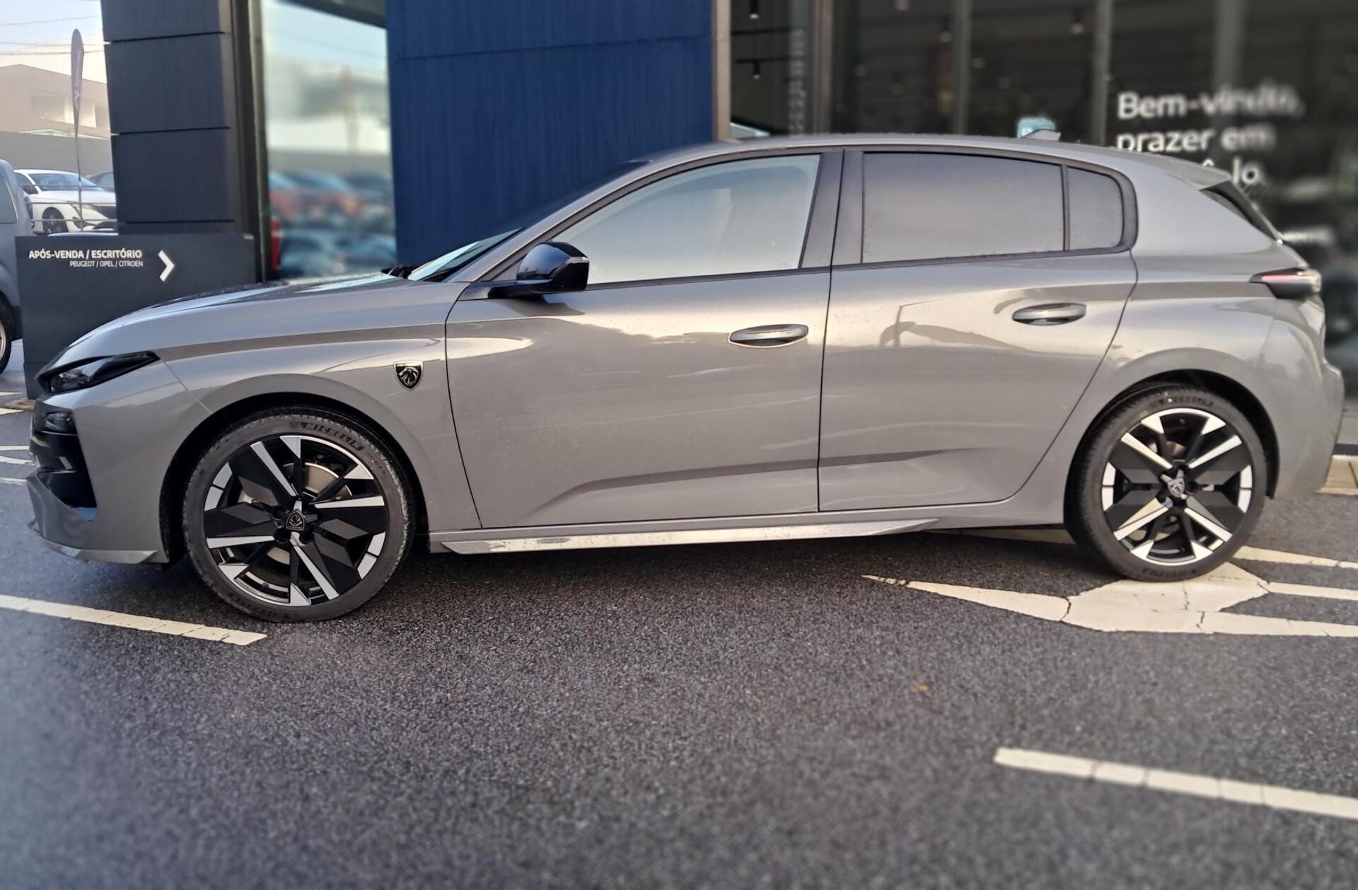 PEUGEOT 308 1.2 Hybrid GT e-DCS6