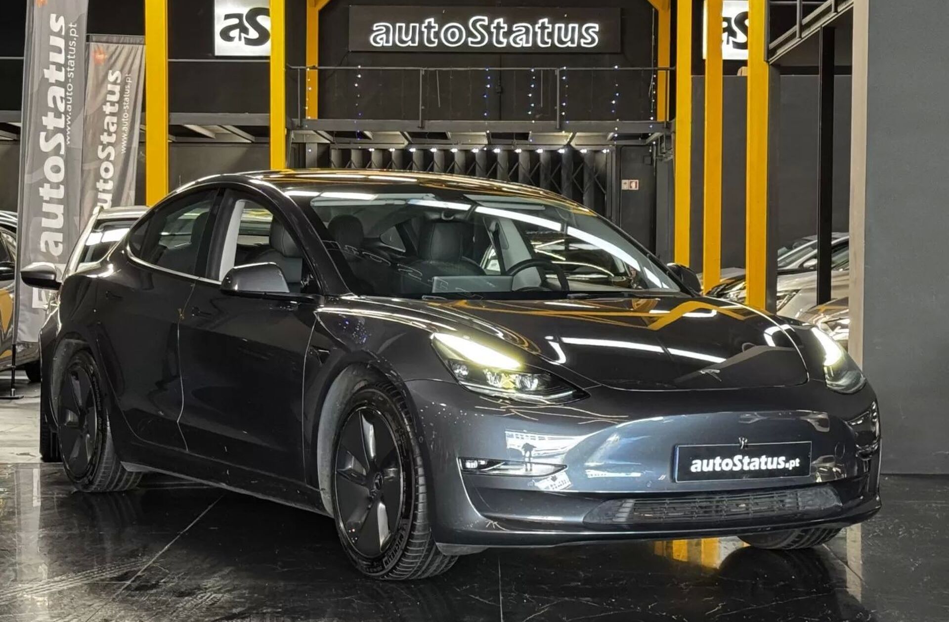 TESLA Model 3 Long Range Tração Integral