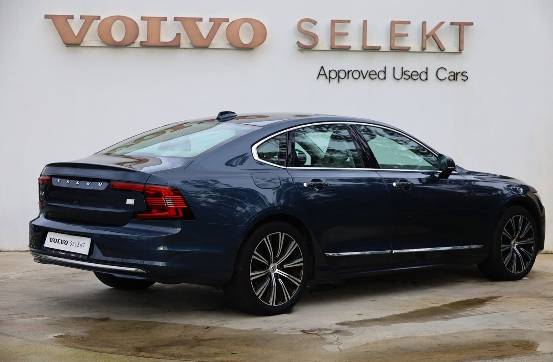 VOLVO S90 2.0 T8 PHEV Inscription AWD