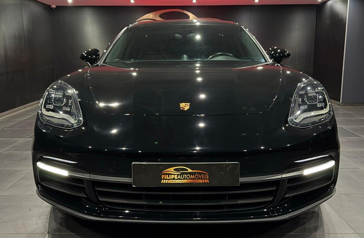 PORSCHE Panamera 4 E-Hybrid