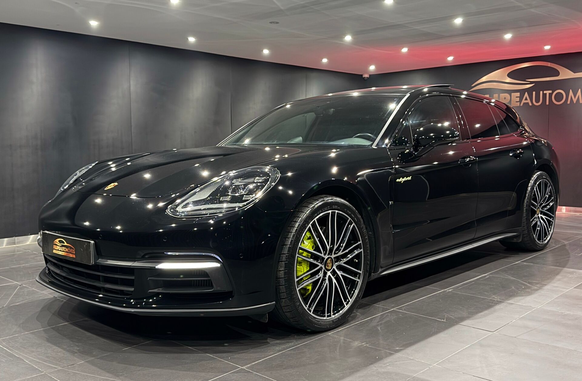 PORSCHE Panamera 4 E-Hybrid