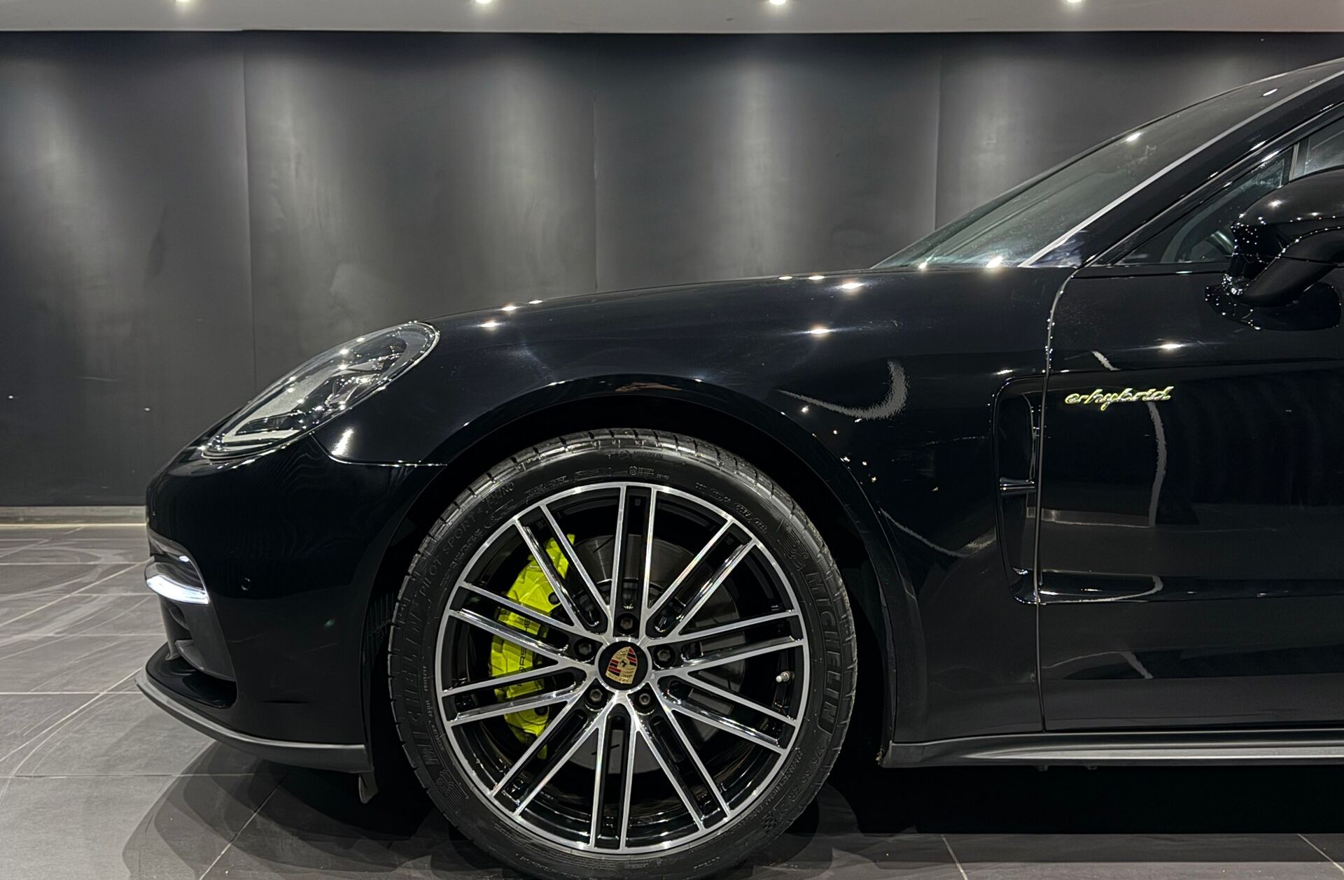 PORSCHE Panamera 4 E-Hybrid