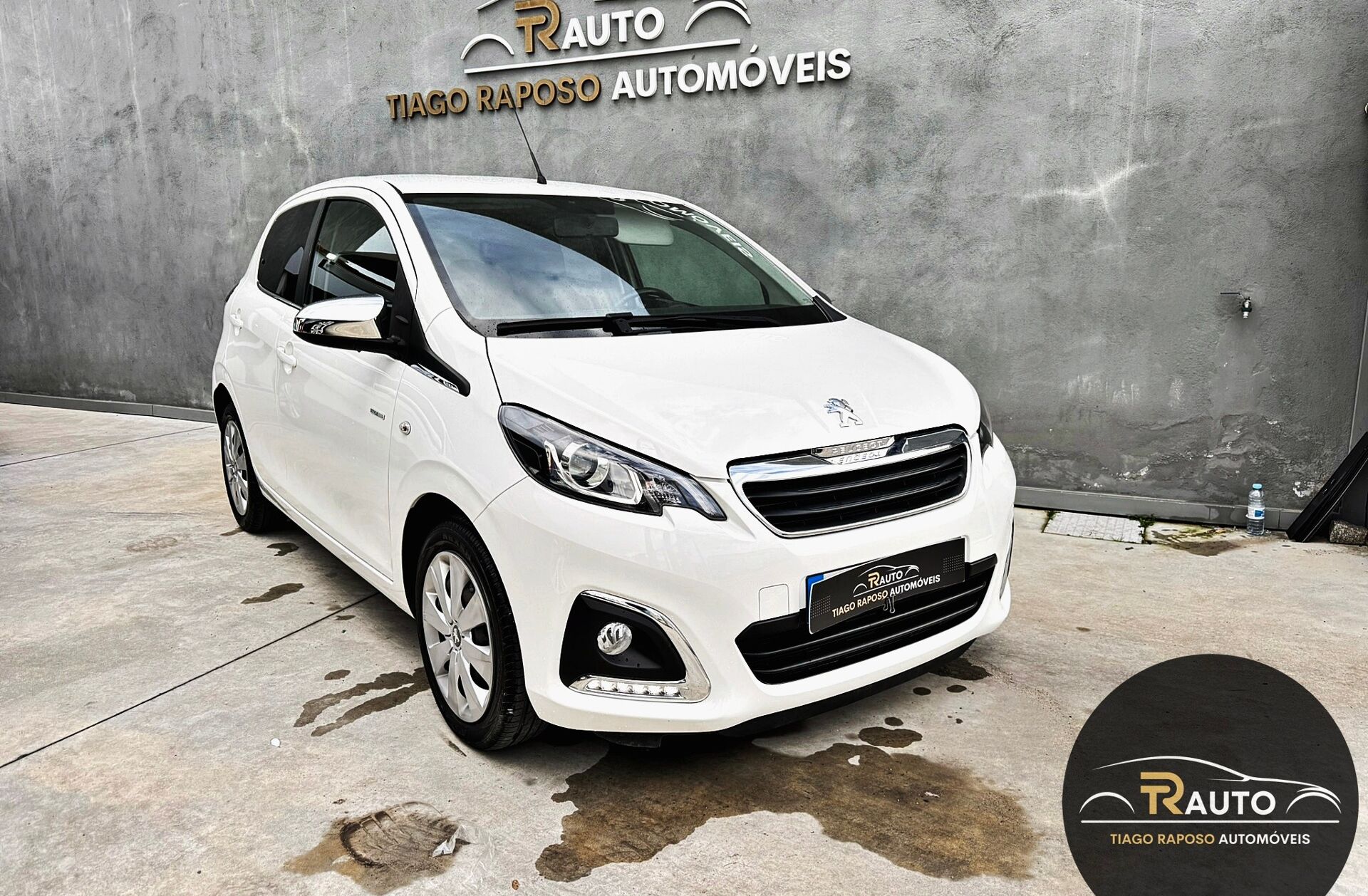 PEUGEOT 108 1.0 VTi Style