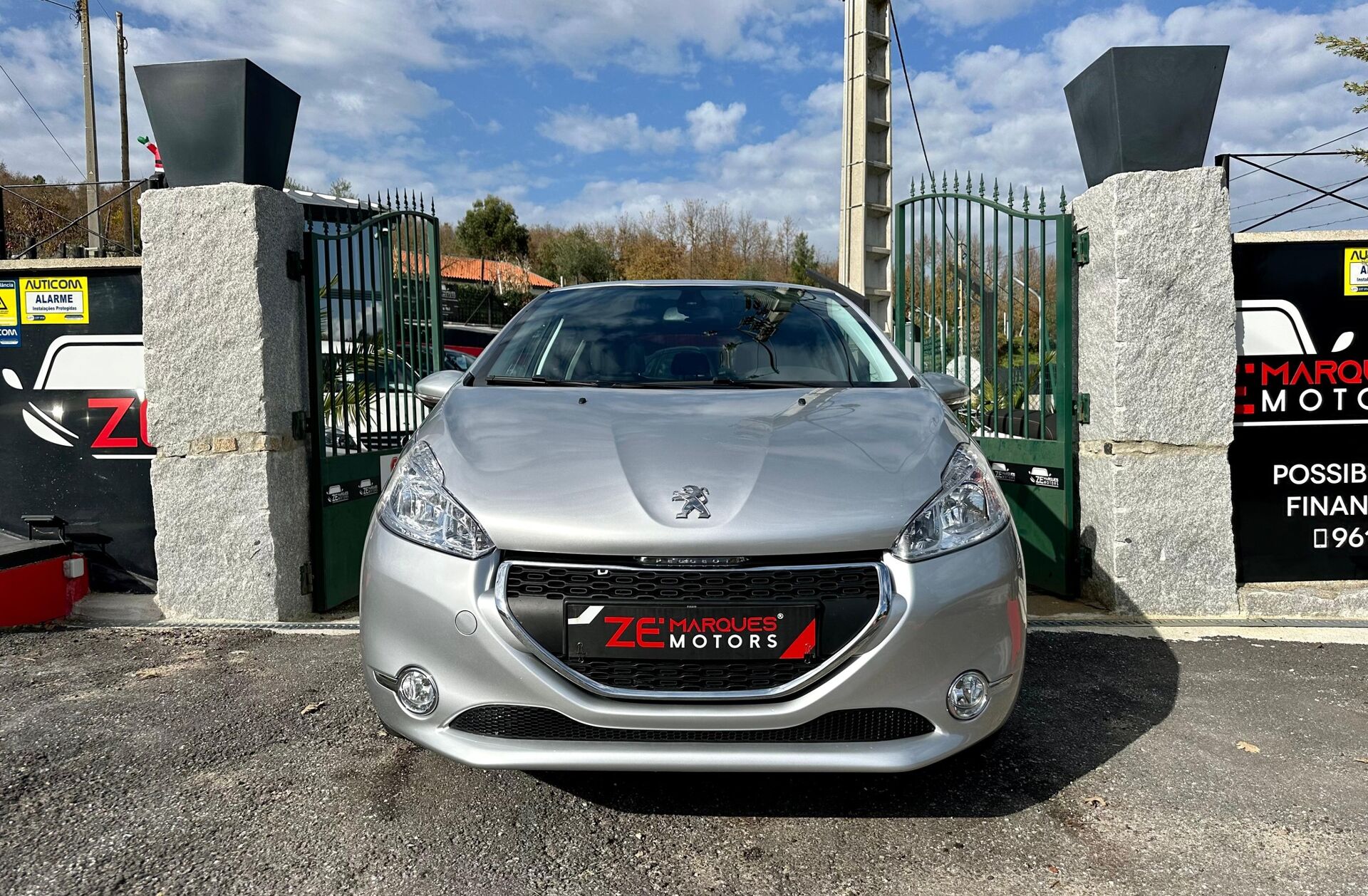 PEUGEOT 208 1.2 VTi Allure