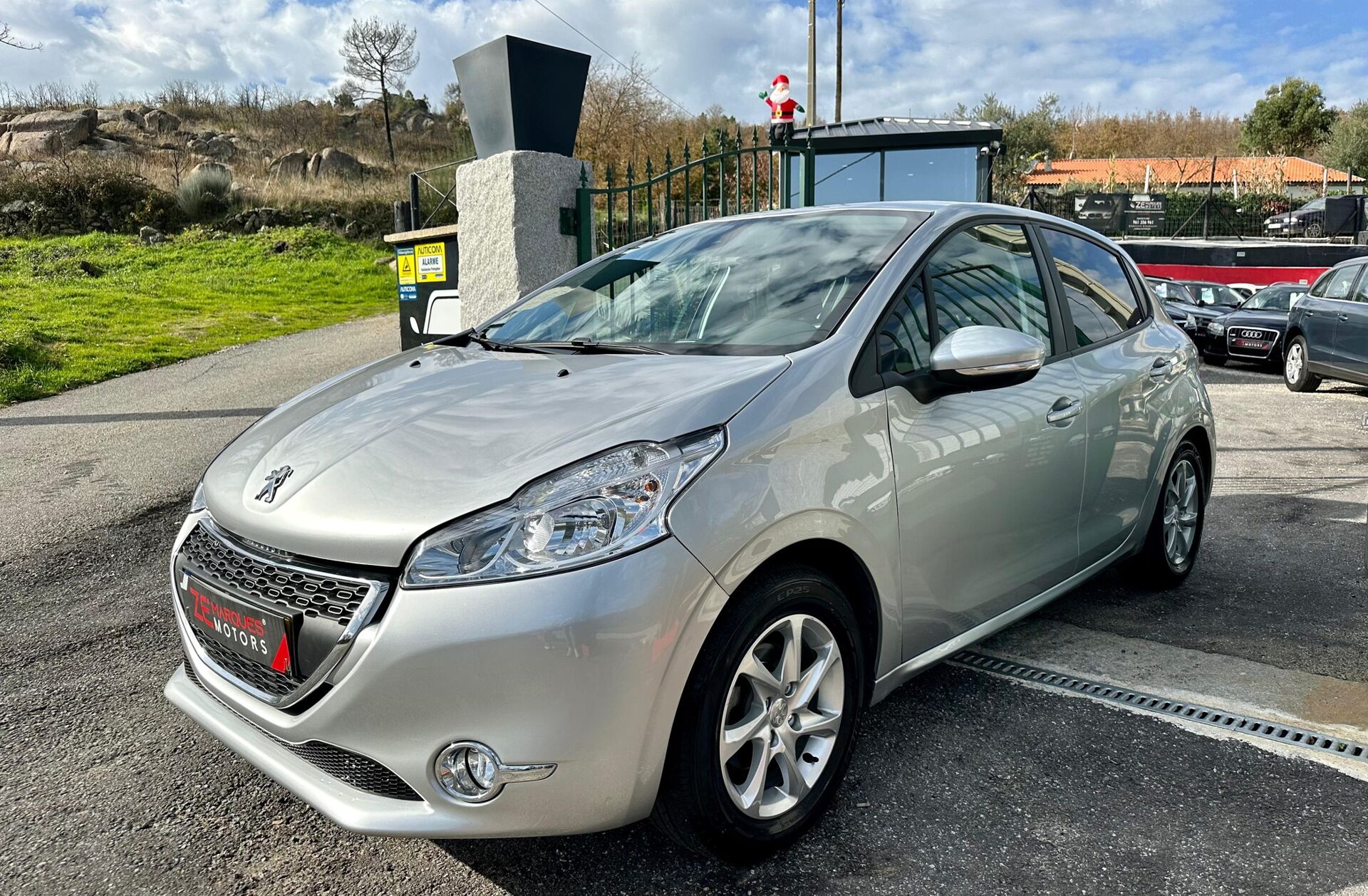 PEUGEOT 208 1.2 VTi Allure