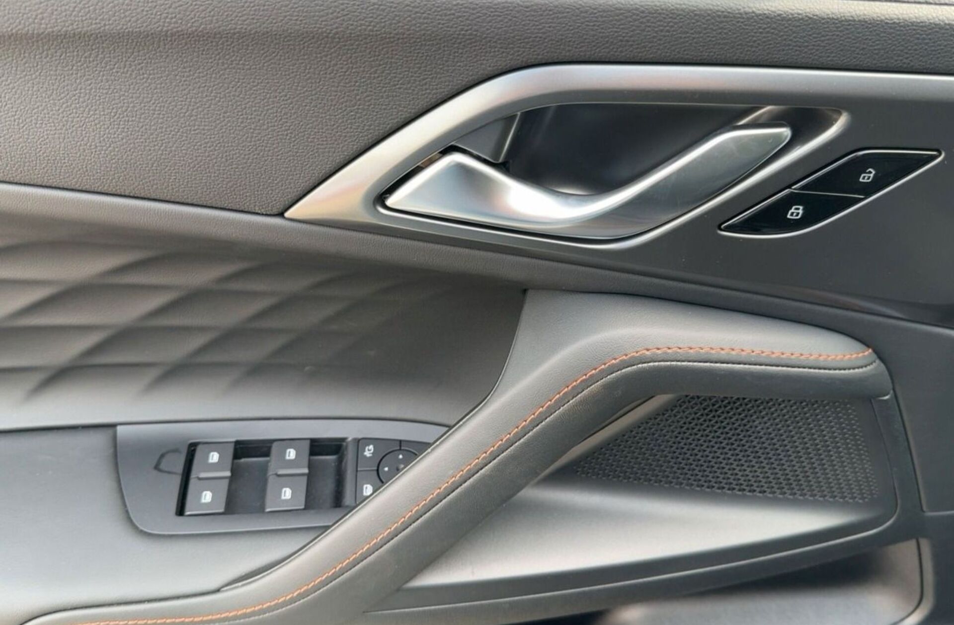 MG EHS 1.5 T-GDI Plug-in Hybrid Luxury