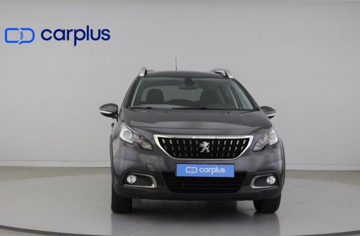 PEUGEOT 2008 1.2 PureTech Signature