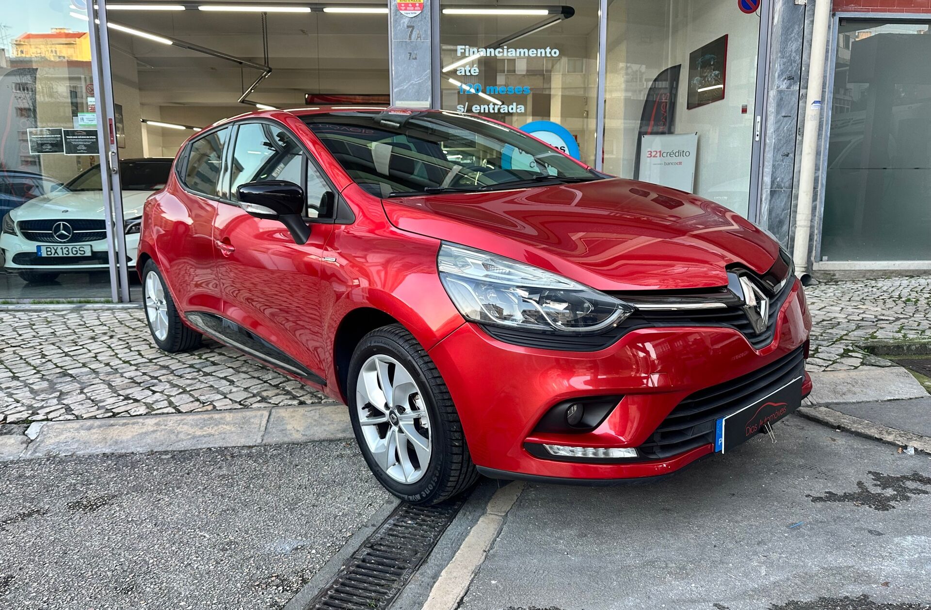 RENAULT Clio 0.9 TCe Limited Edition