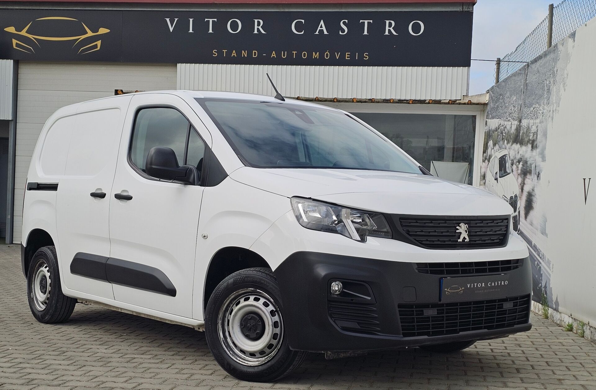 PEUGEOT Partner 1.5 BlueHDi Premium Standard