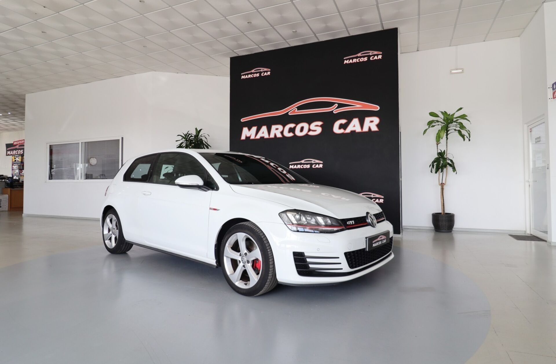 VOLKSWAGEN Golf 2.0 TSi GTi Performance