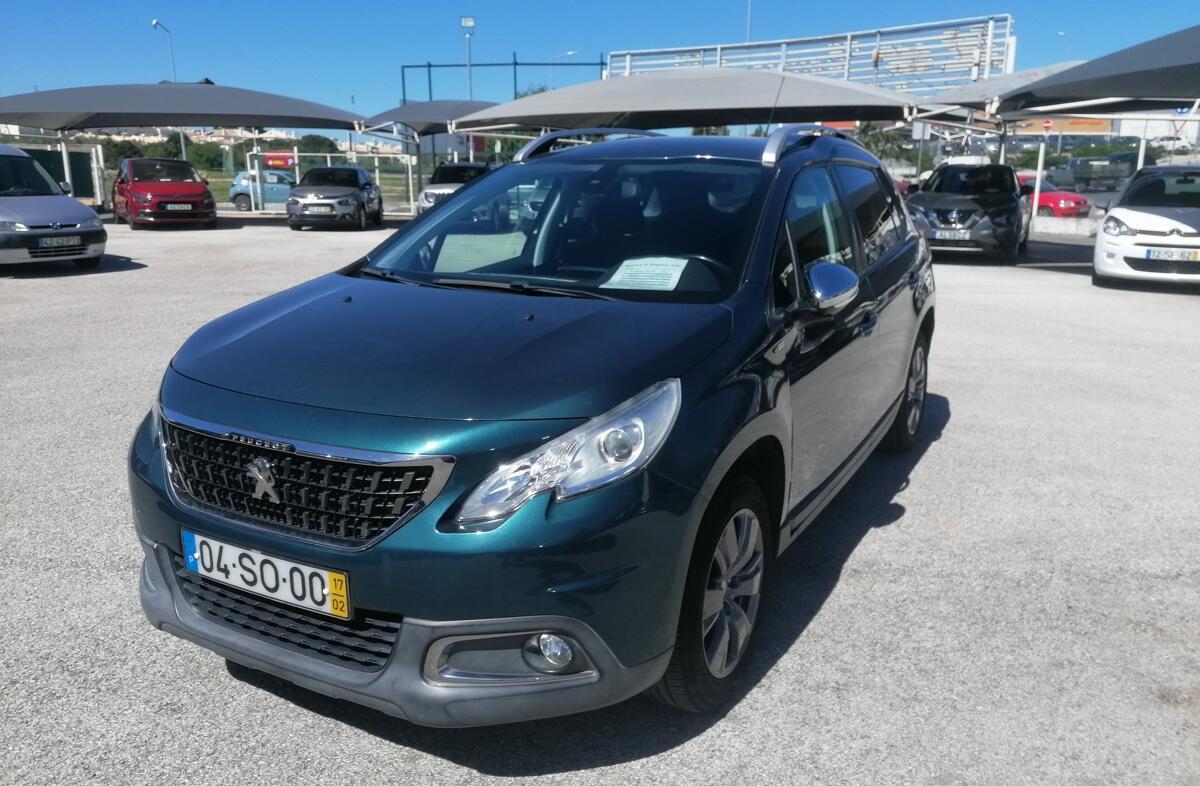 PEUGEOT 2008 1.2 PureTech Style