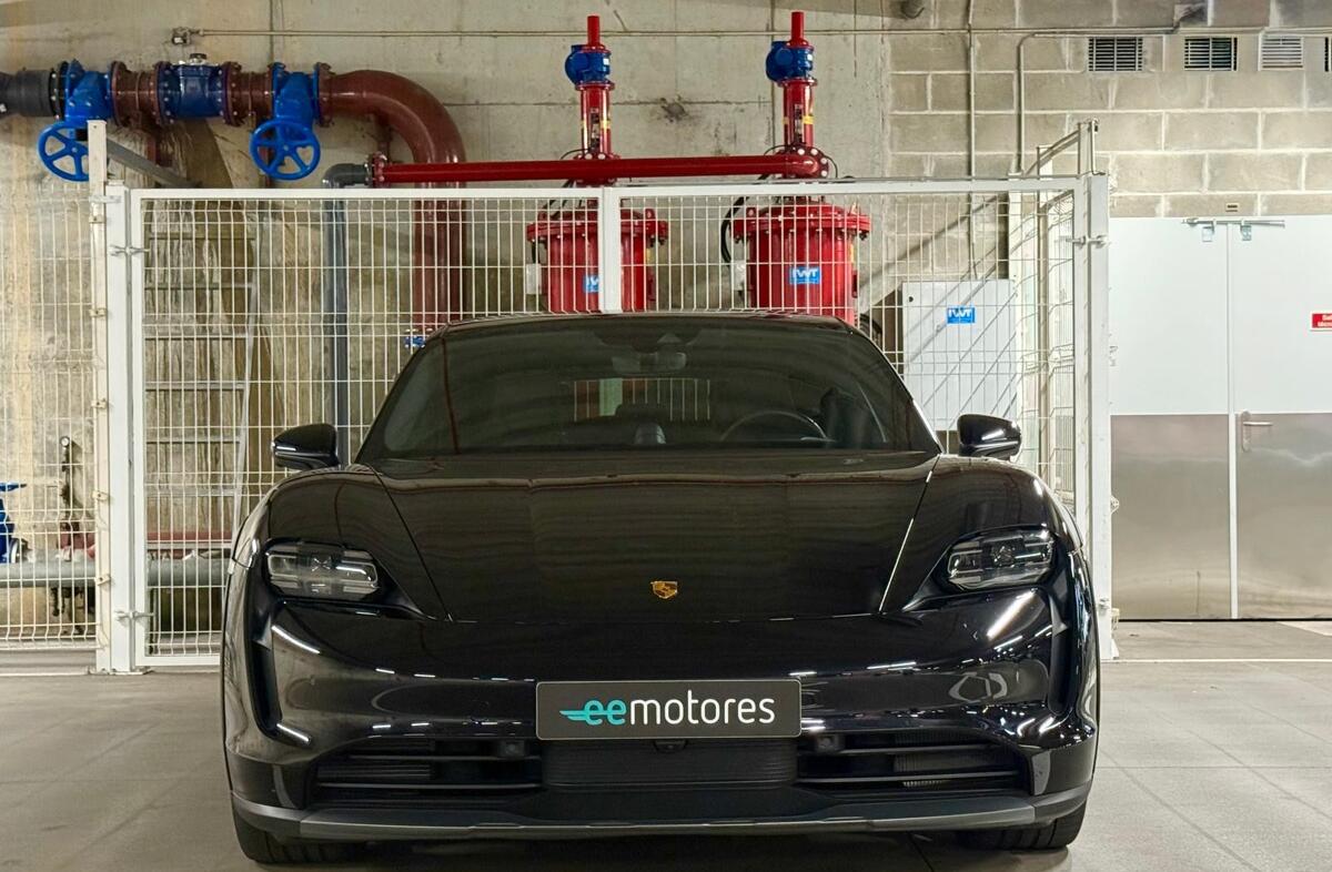 PORSCHE Taycan 4 Cross Turismo