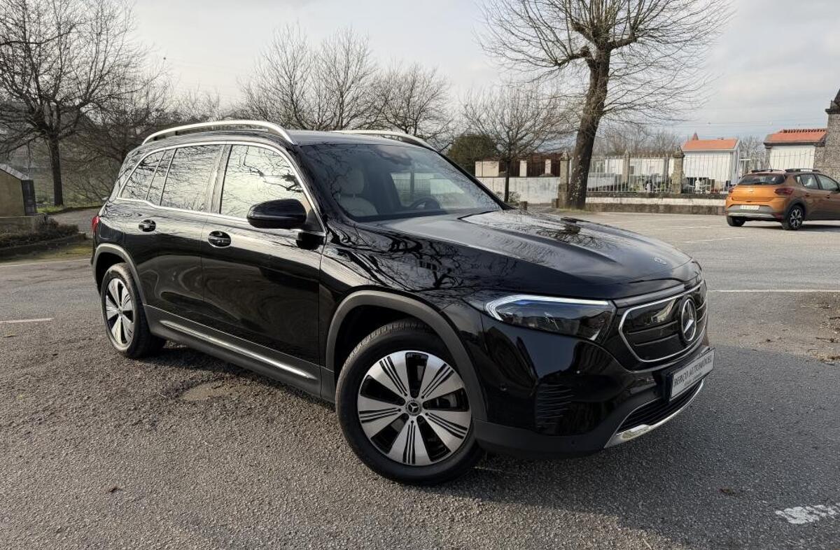 MERCEDES EQB 250 Progressive