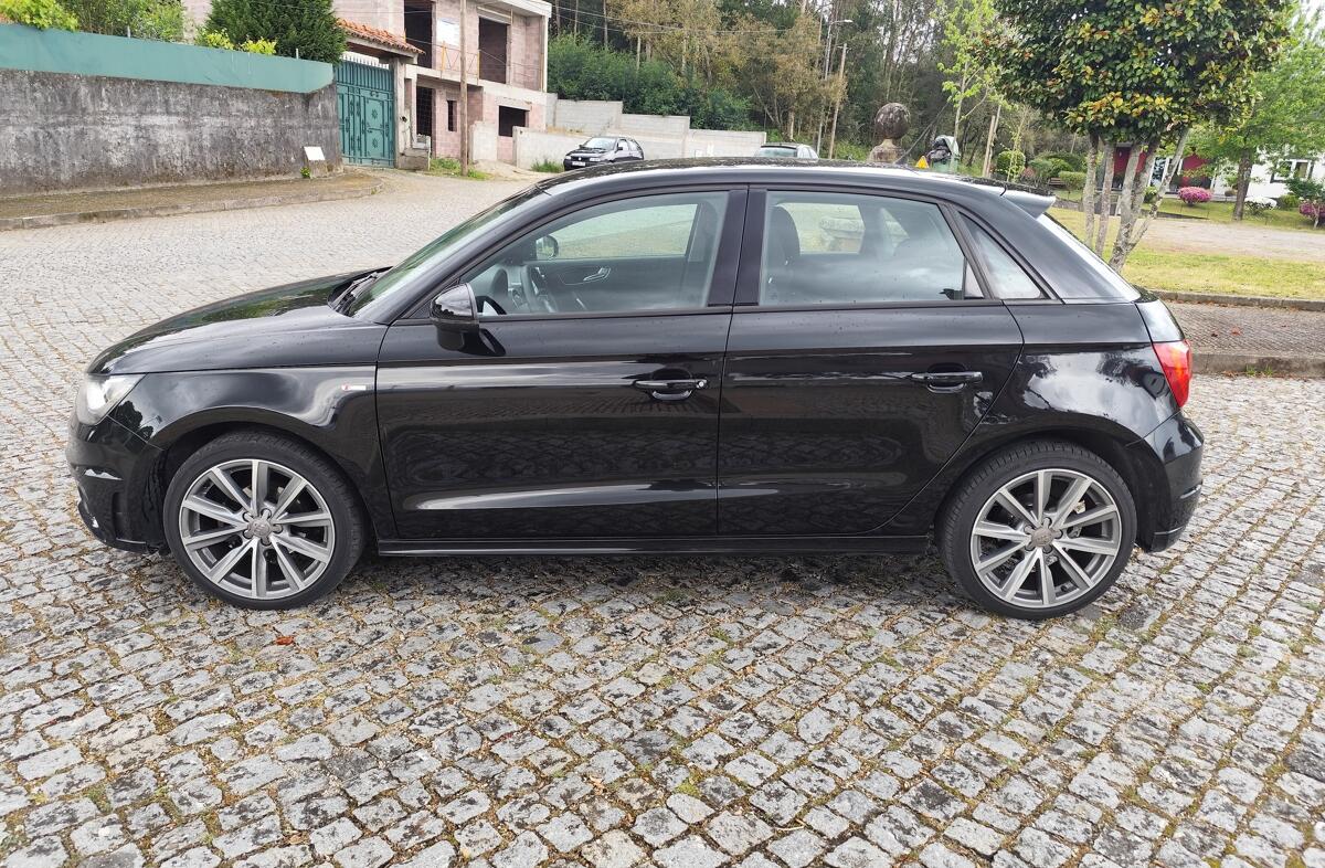 AUDI A1 1.6 TDi S-line