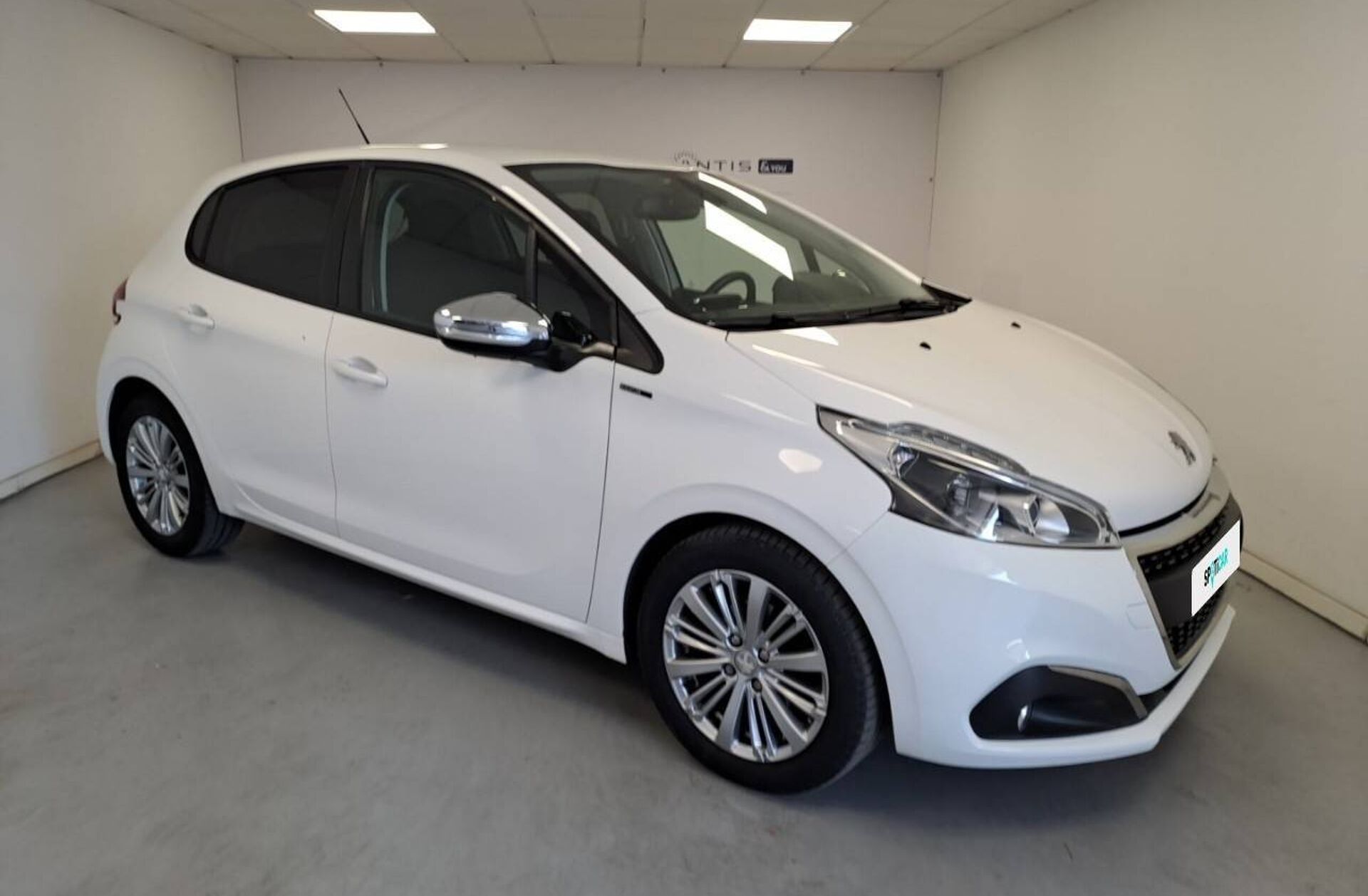 PEUGEOT 208 1.2 PureTech Signature