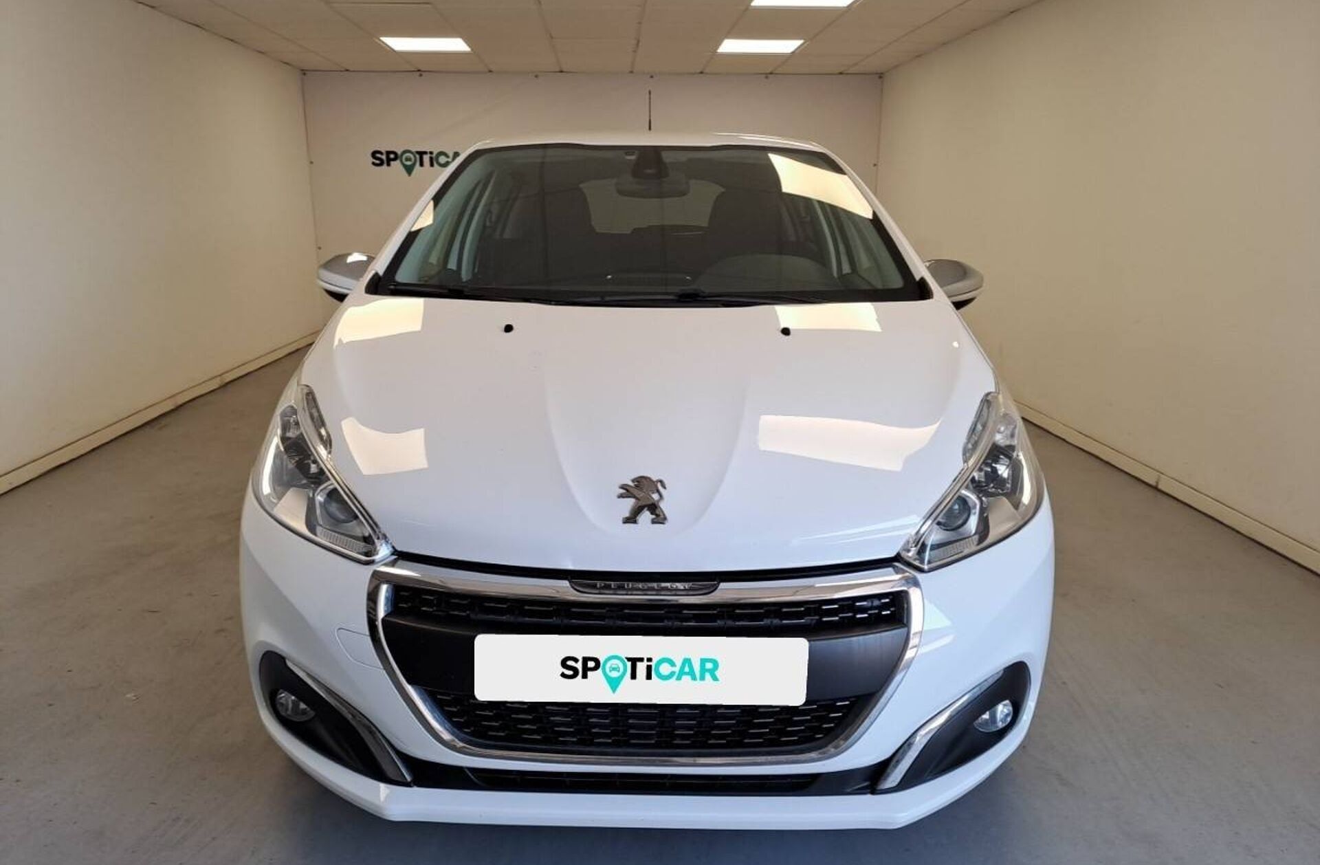 PEUGEOT 208 1.2 PureTech Signature