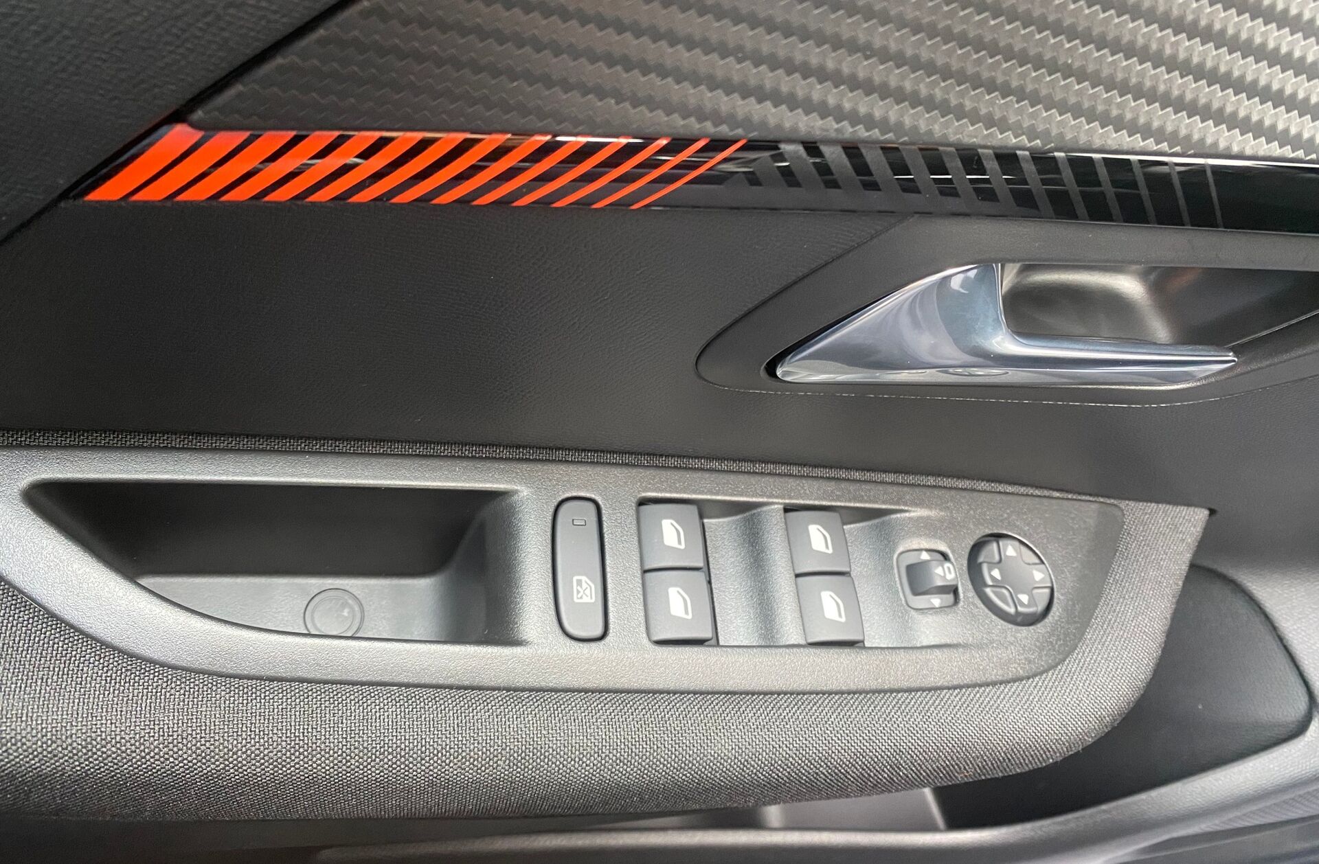 PEUGEOT 208 e- 50 kWh Active