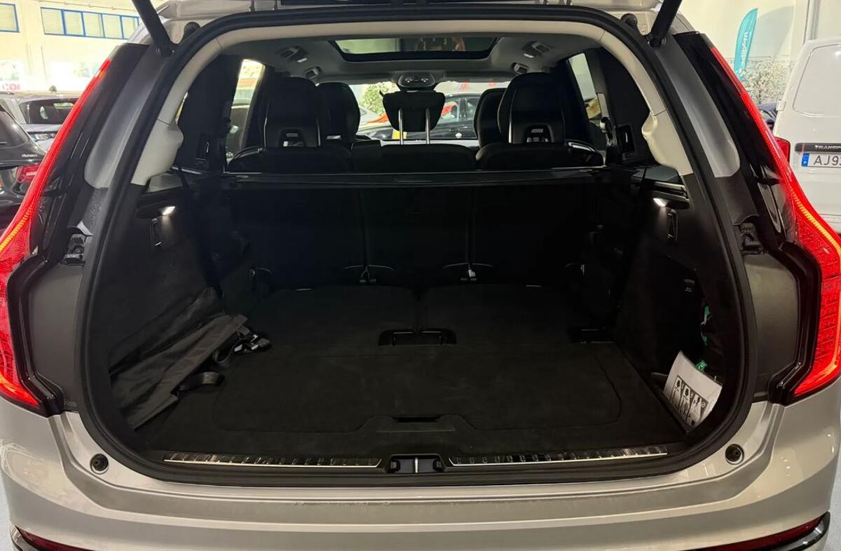 VOLVO XC90 2.0 T8 PHEV Plus Dark AWD