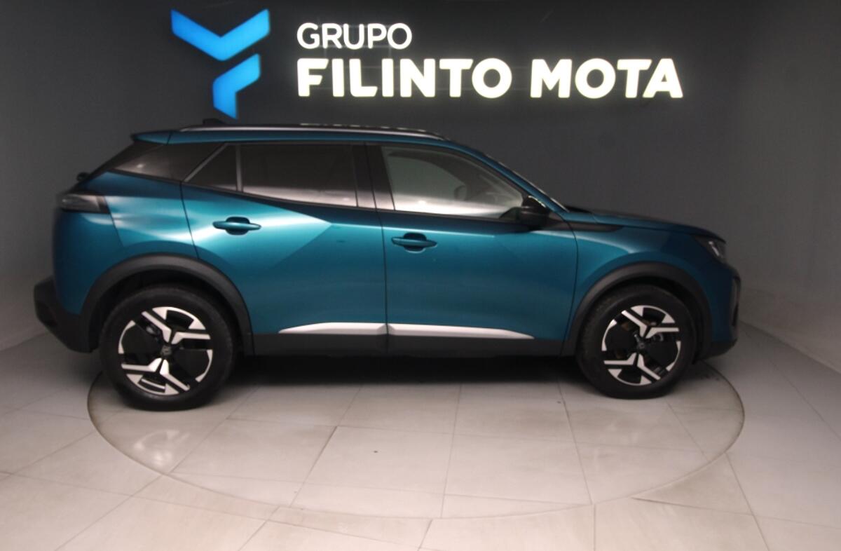 PEUGEOT 2008 1.2 PureTech Allure