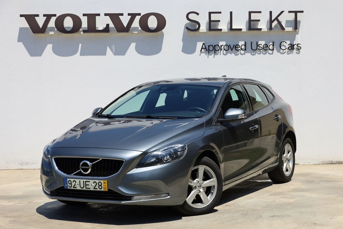 Volvo V40 2.0 D2 Kinetic com 200 000 km por 15 700 € Triauto Vila do Conde | Porto