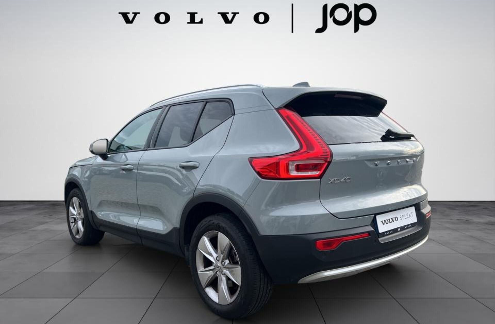 VOLVO XC40 2.0 B3 Core