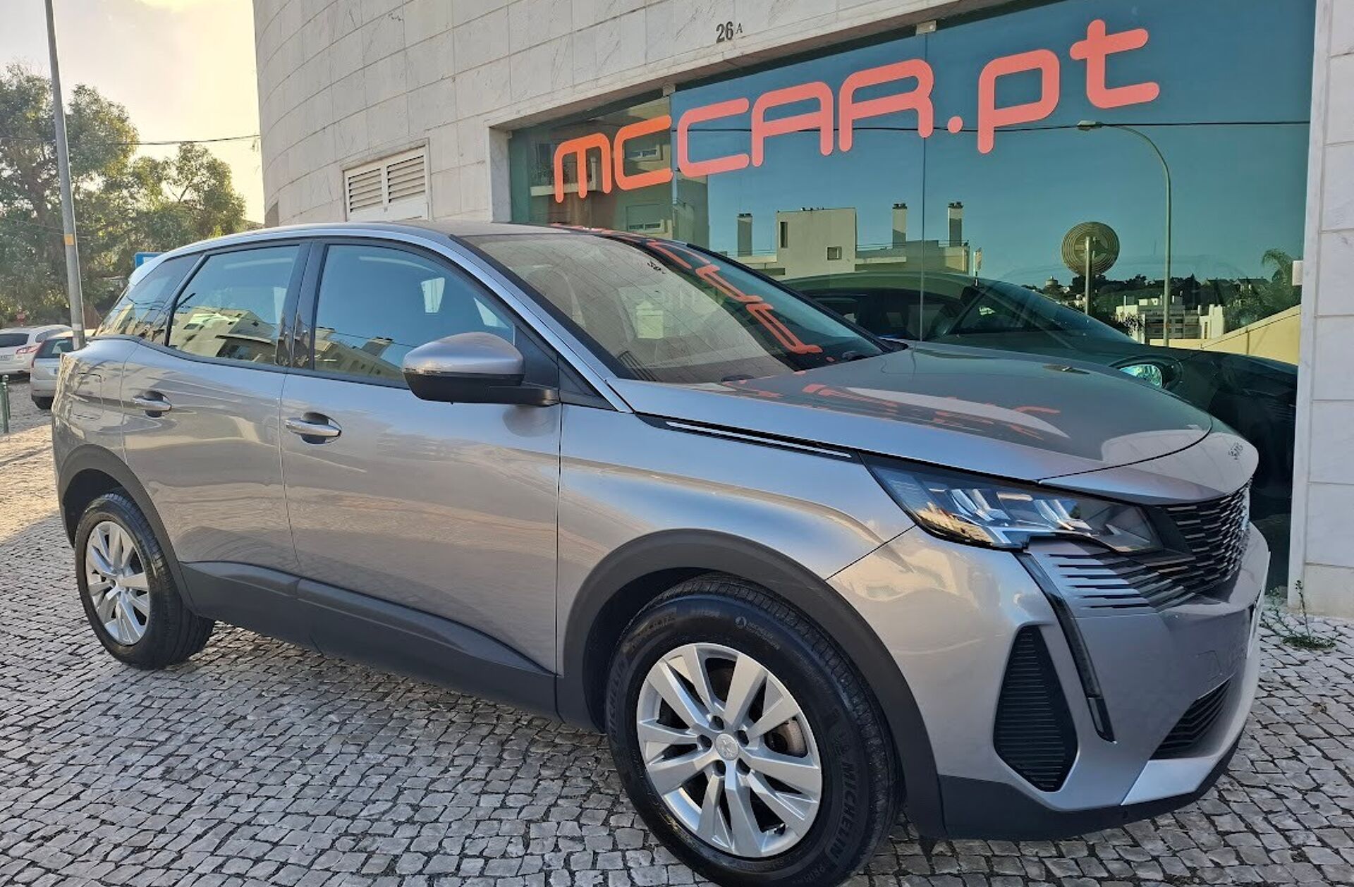 PEUGEOT 3008 1.2 PureTech Allure EAT8