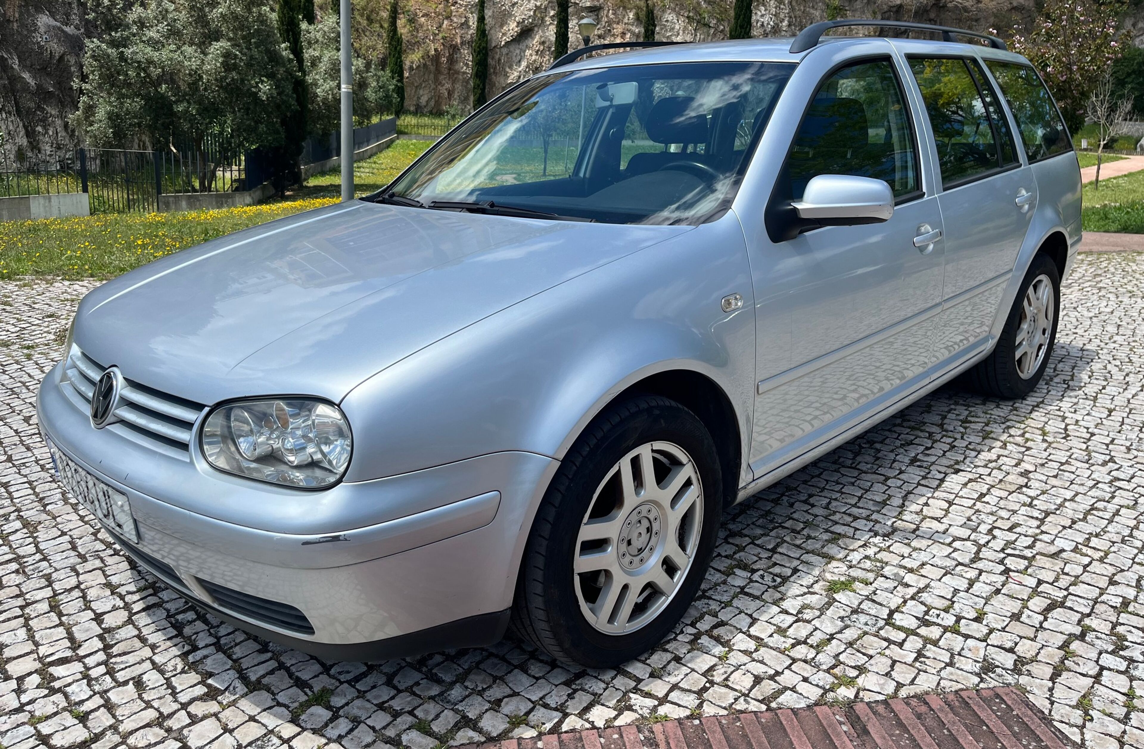VOLKSWAGEN Golf 1.9 TDi Confl AC
