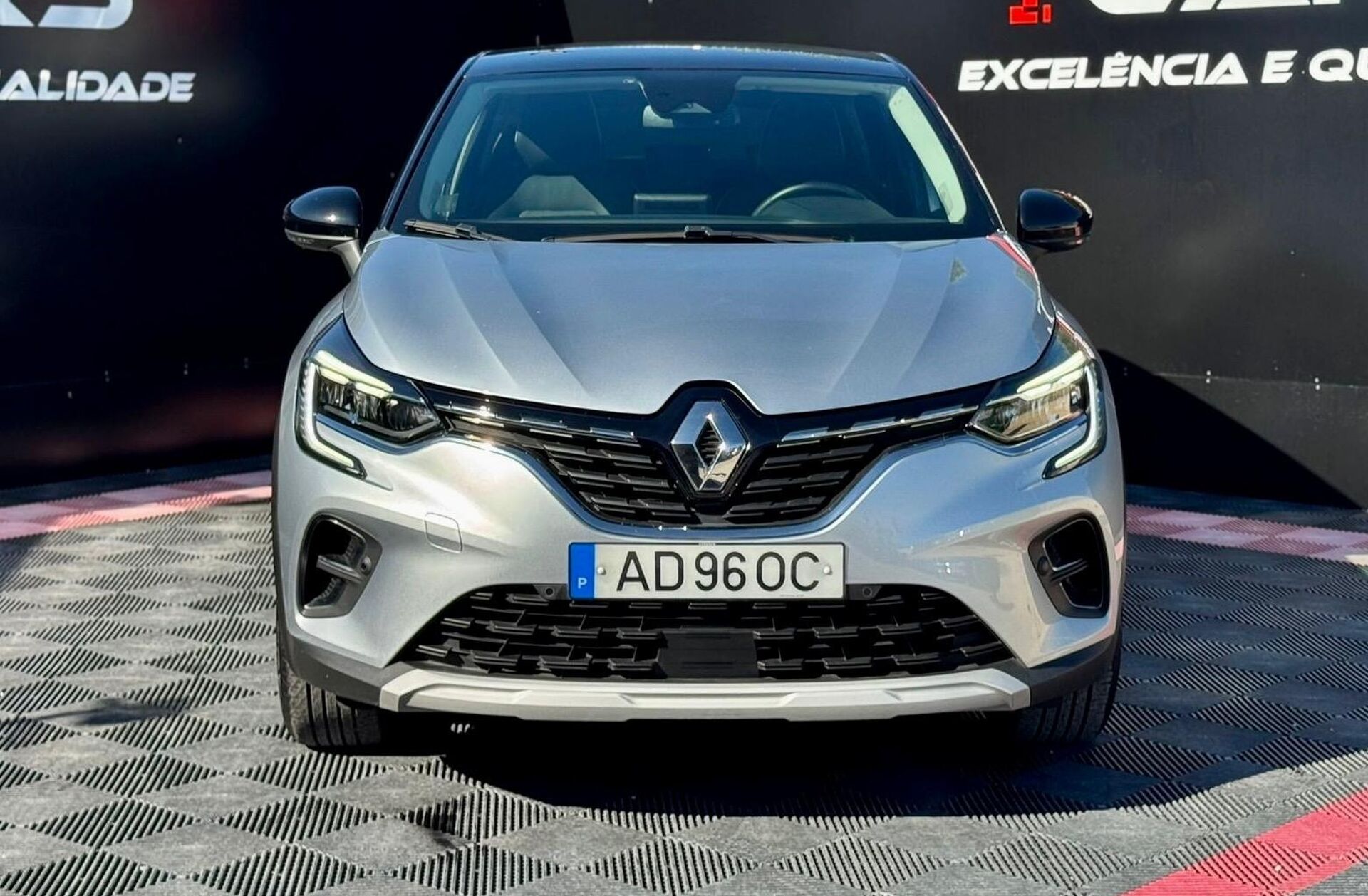 RENAULT Captur 1.0 TCe Exclusive