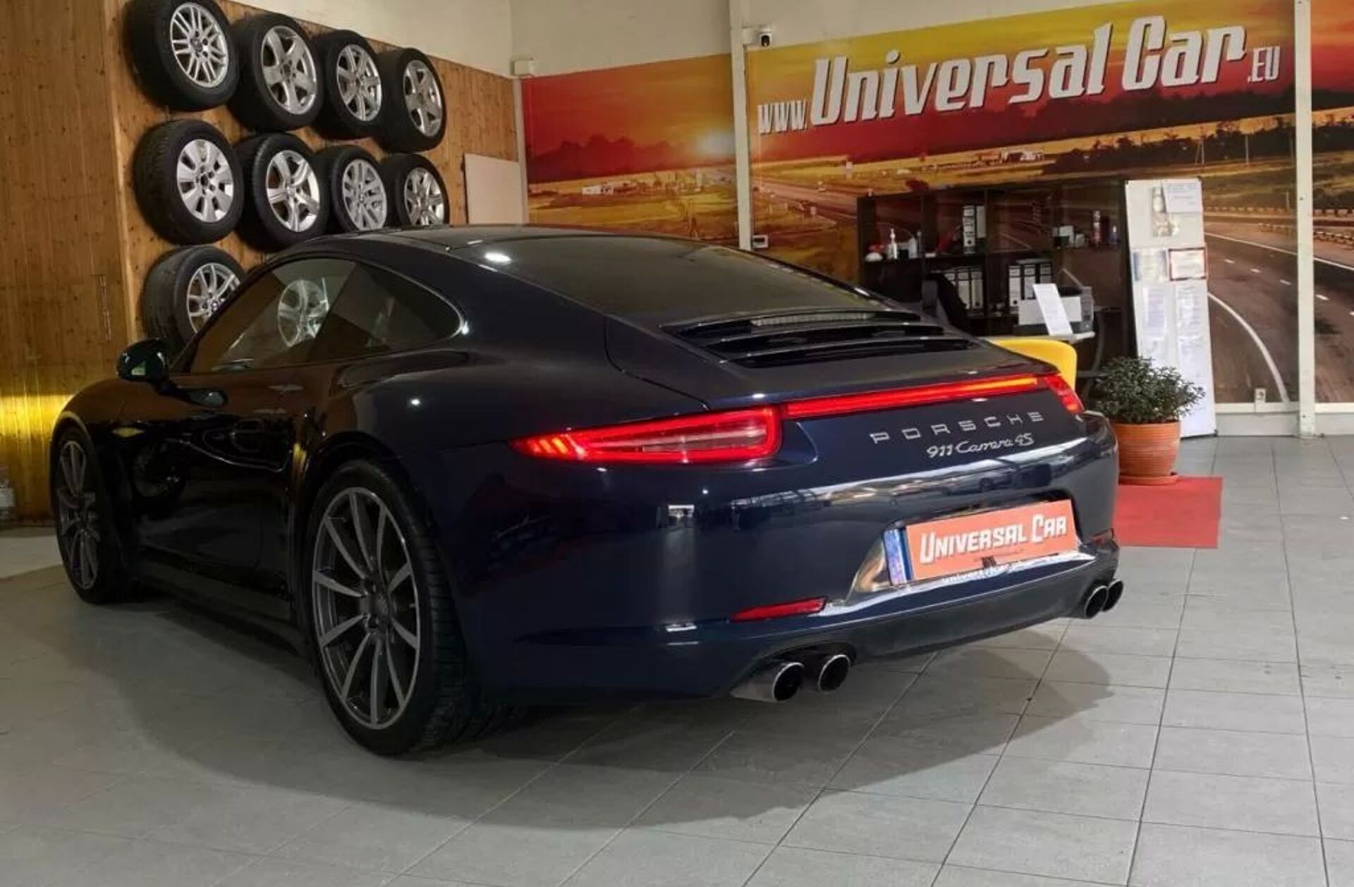PORSCHE 911 Carrera 4 PDK