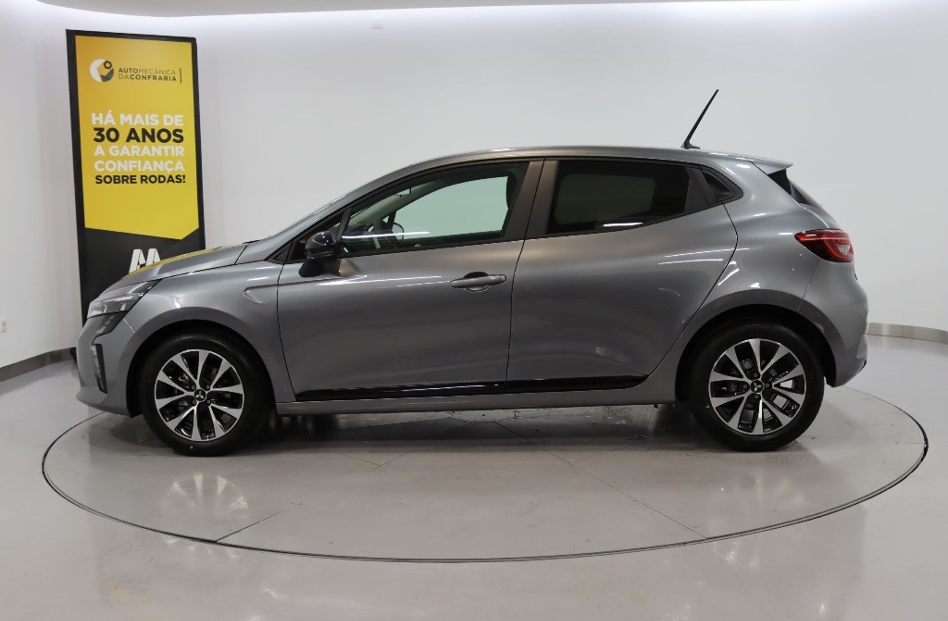 MITSUBISHI Colt 1.0 MPI-T Invite