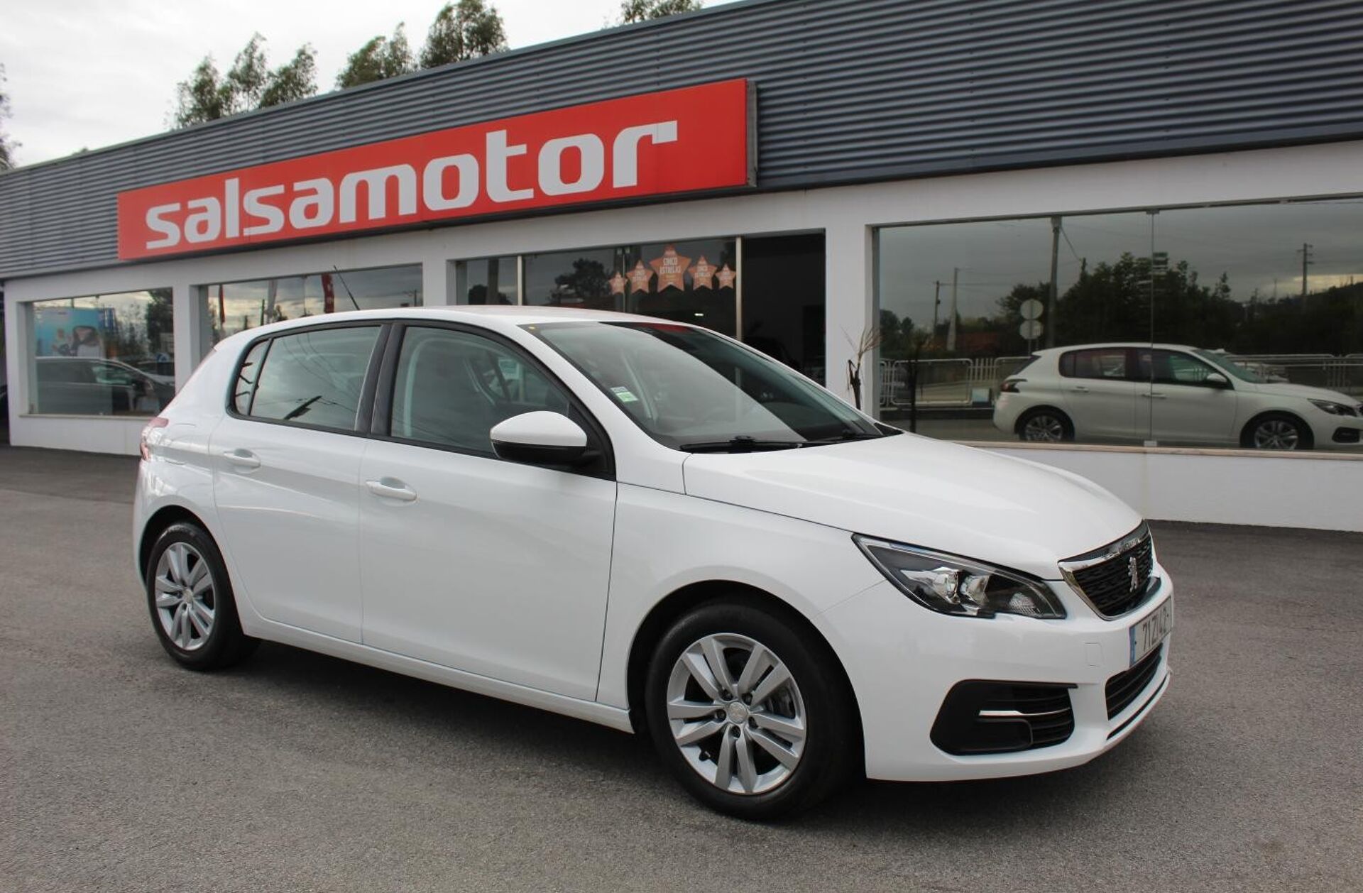 PEUGEOT 308 1.5 BlueHDi Business Line