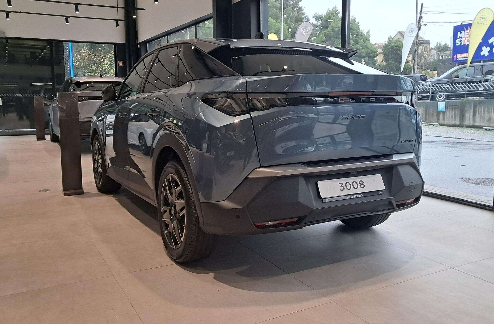 PEUGEOT 3008 1.2 Hybrid Allure e-DCS6