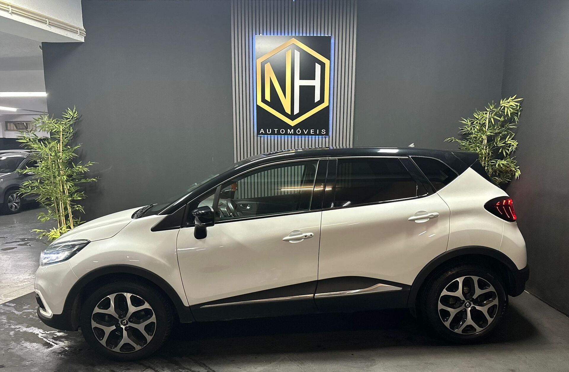 RENAULT Captur 1.2 TCe Exclusive EDC