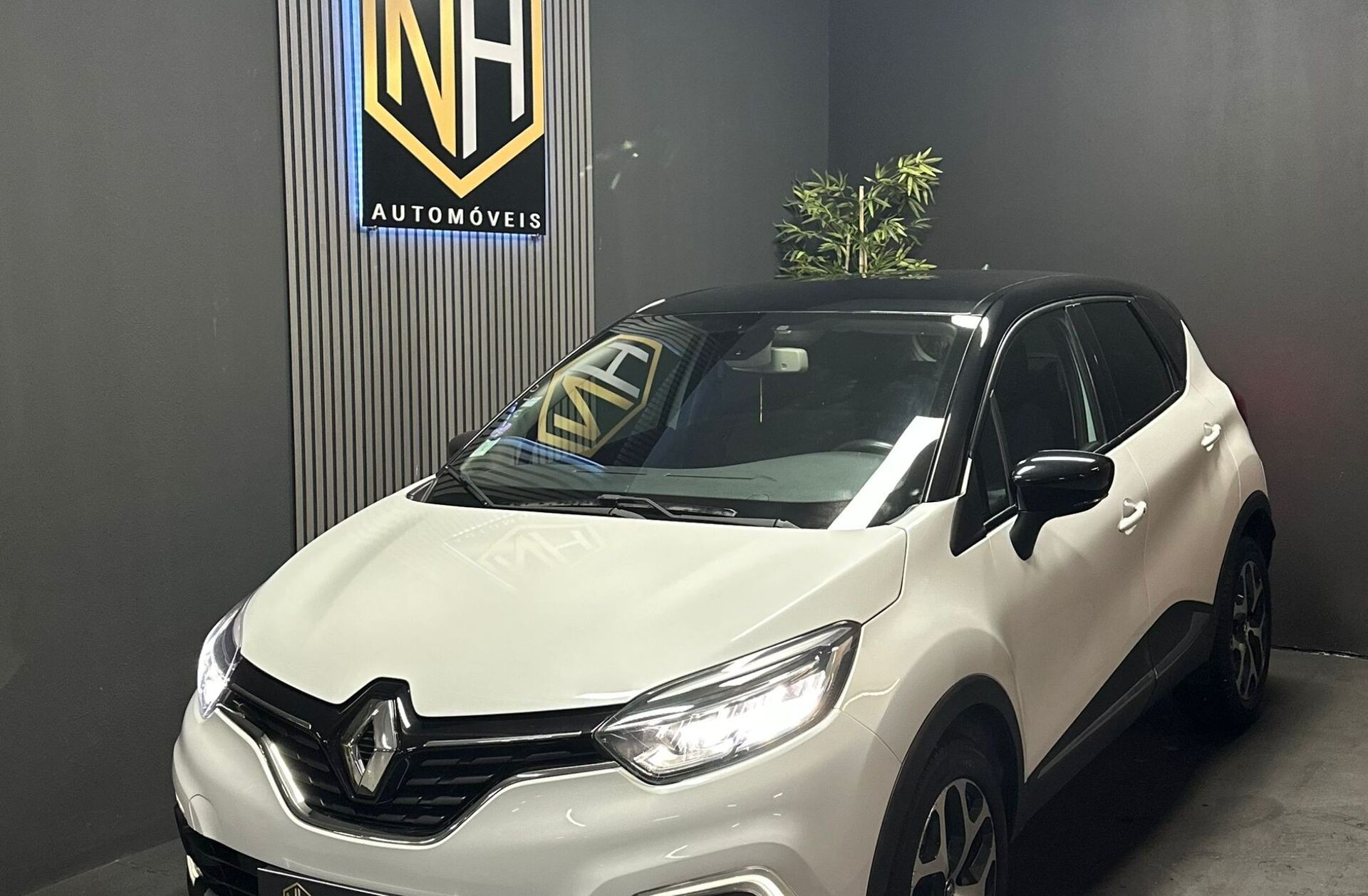 RENAULT Captur 1.2 TCe Exclusive EDC