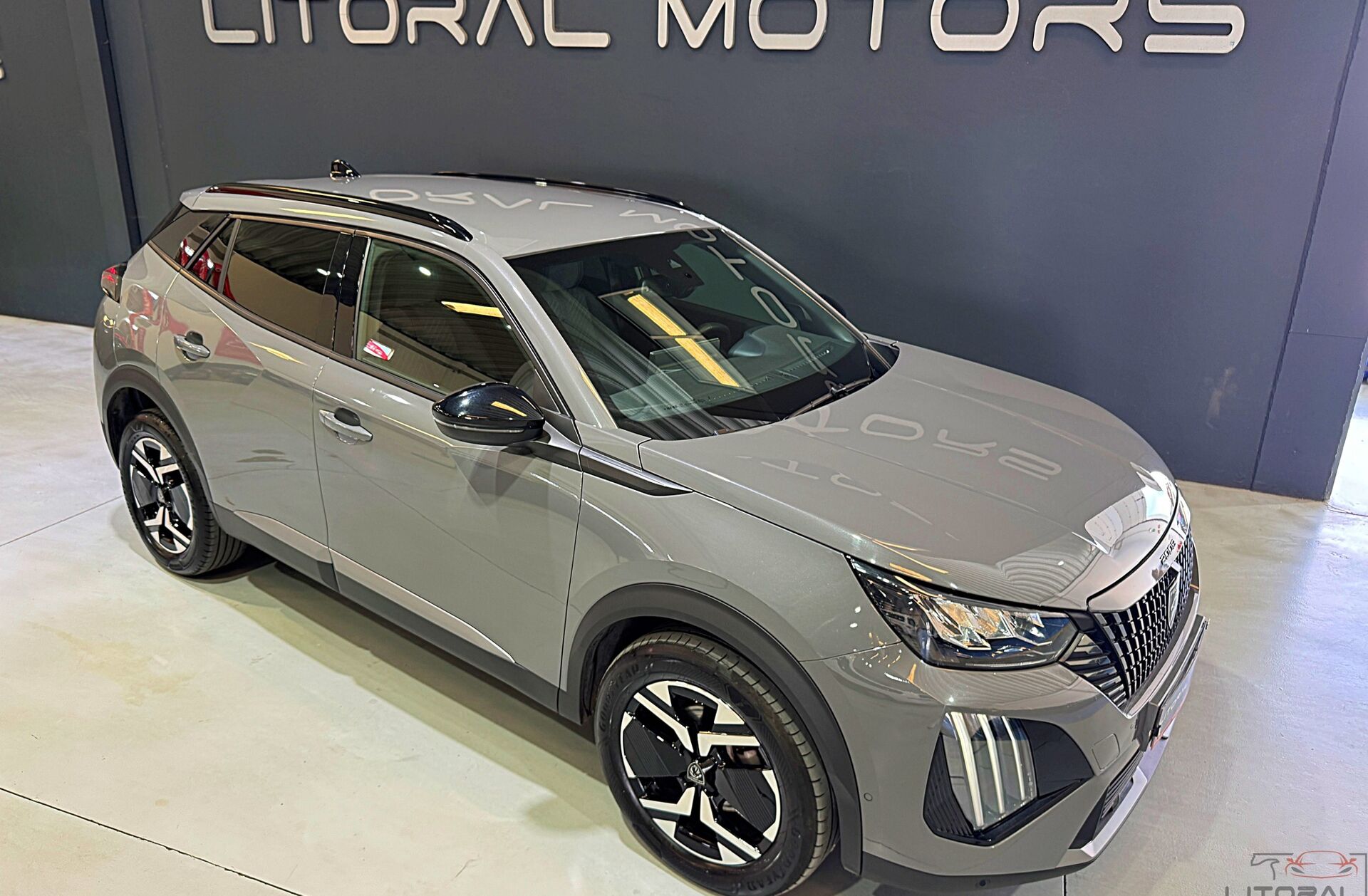 PEUGEOT 2008 1.2 PureTech Allure