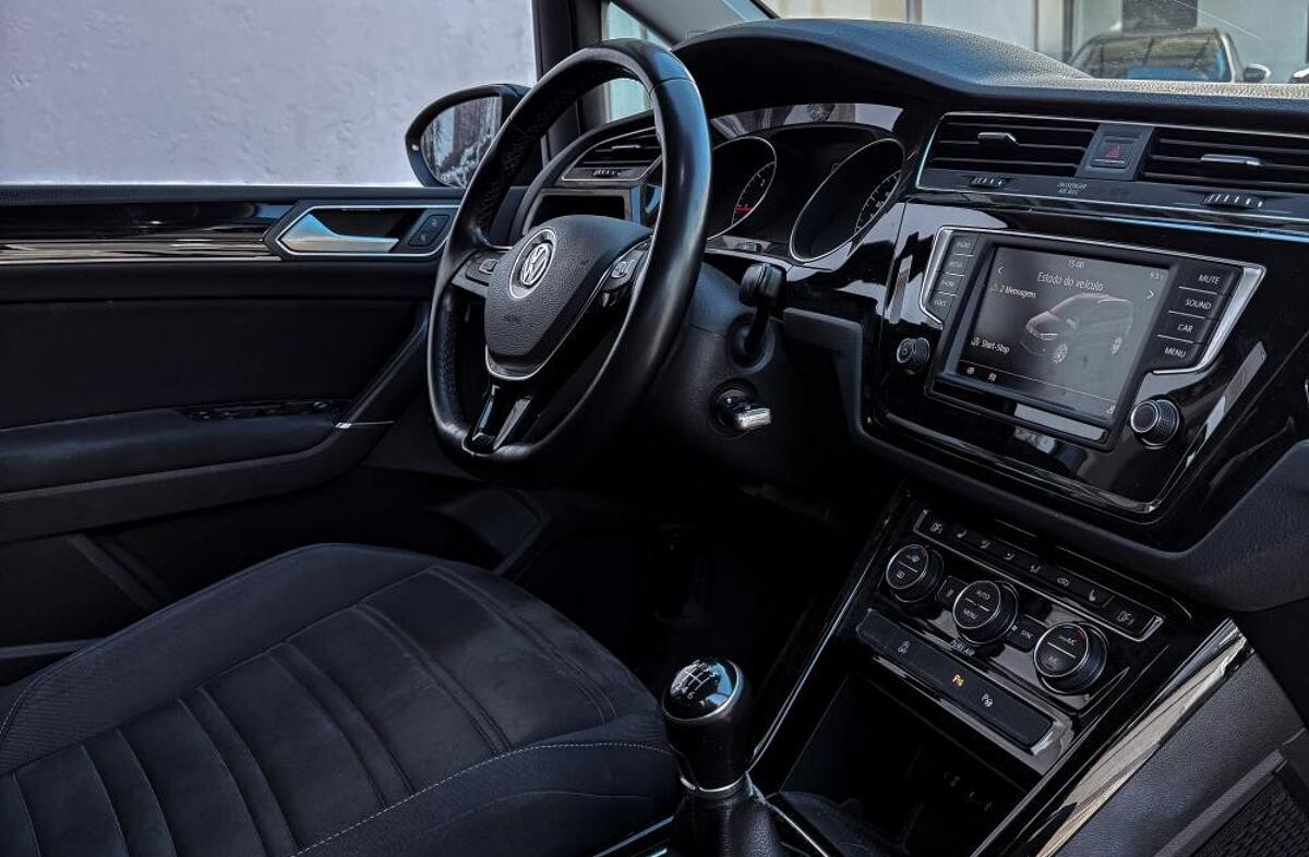 VOLKSWAGEN Touran 2.0 TDI Highline